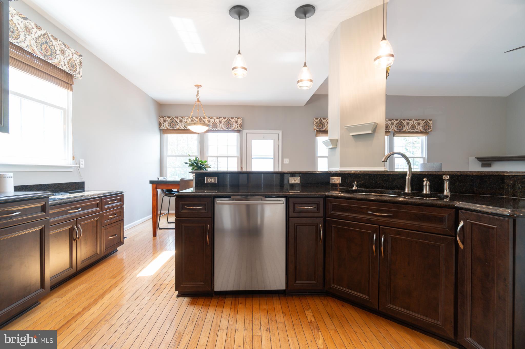 HOYLES MILL VILLAGE - Residential