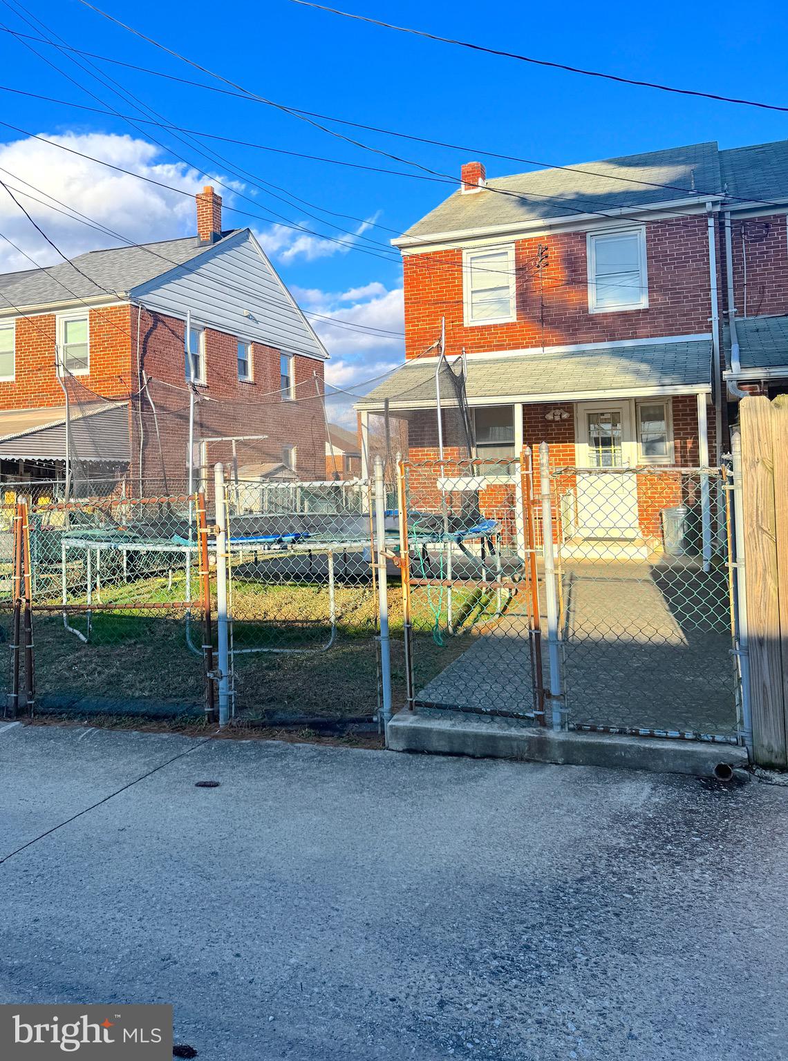 EASTFIELD - Residential