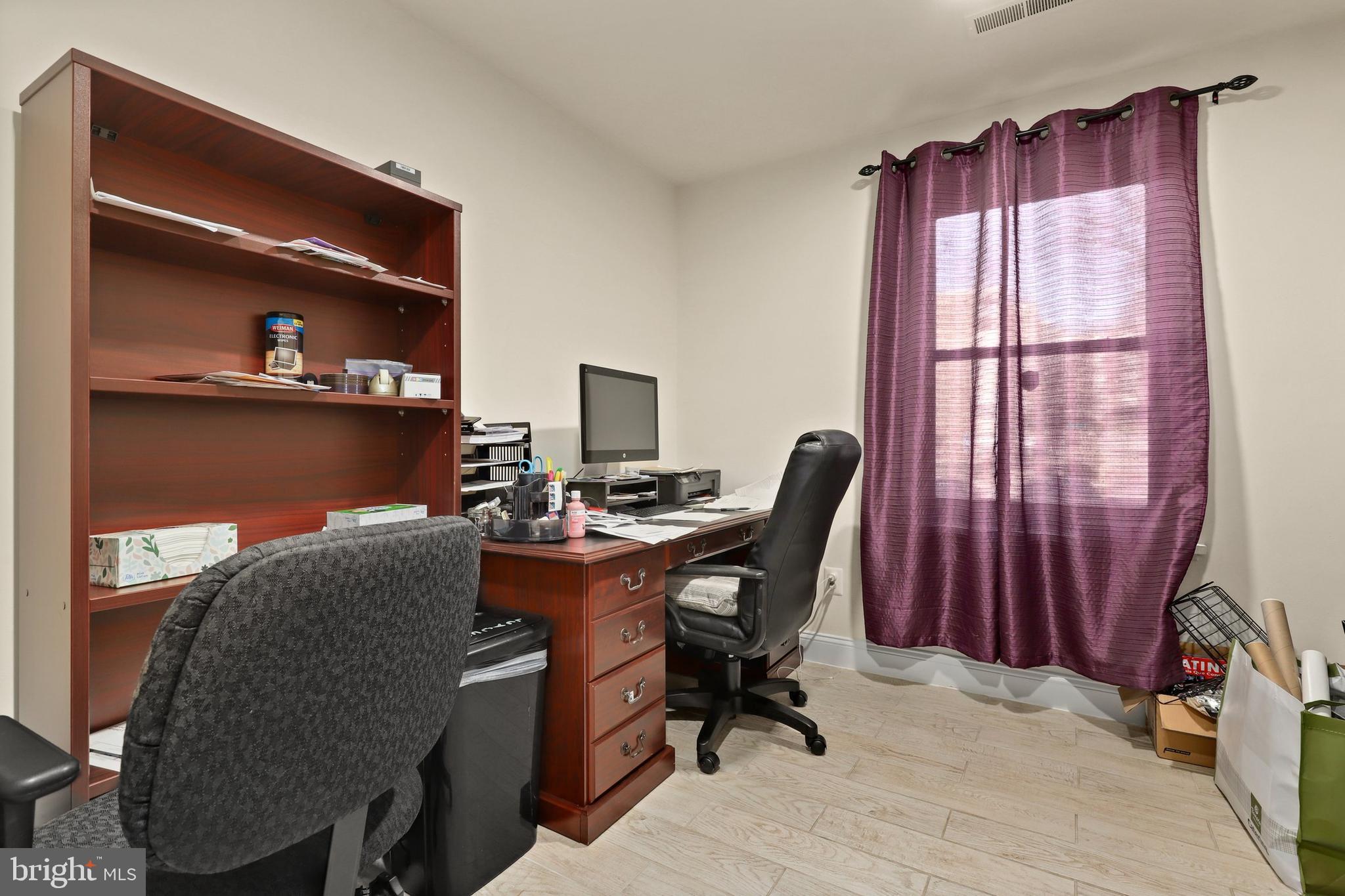 WOODBURN VILLAGE - Residential