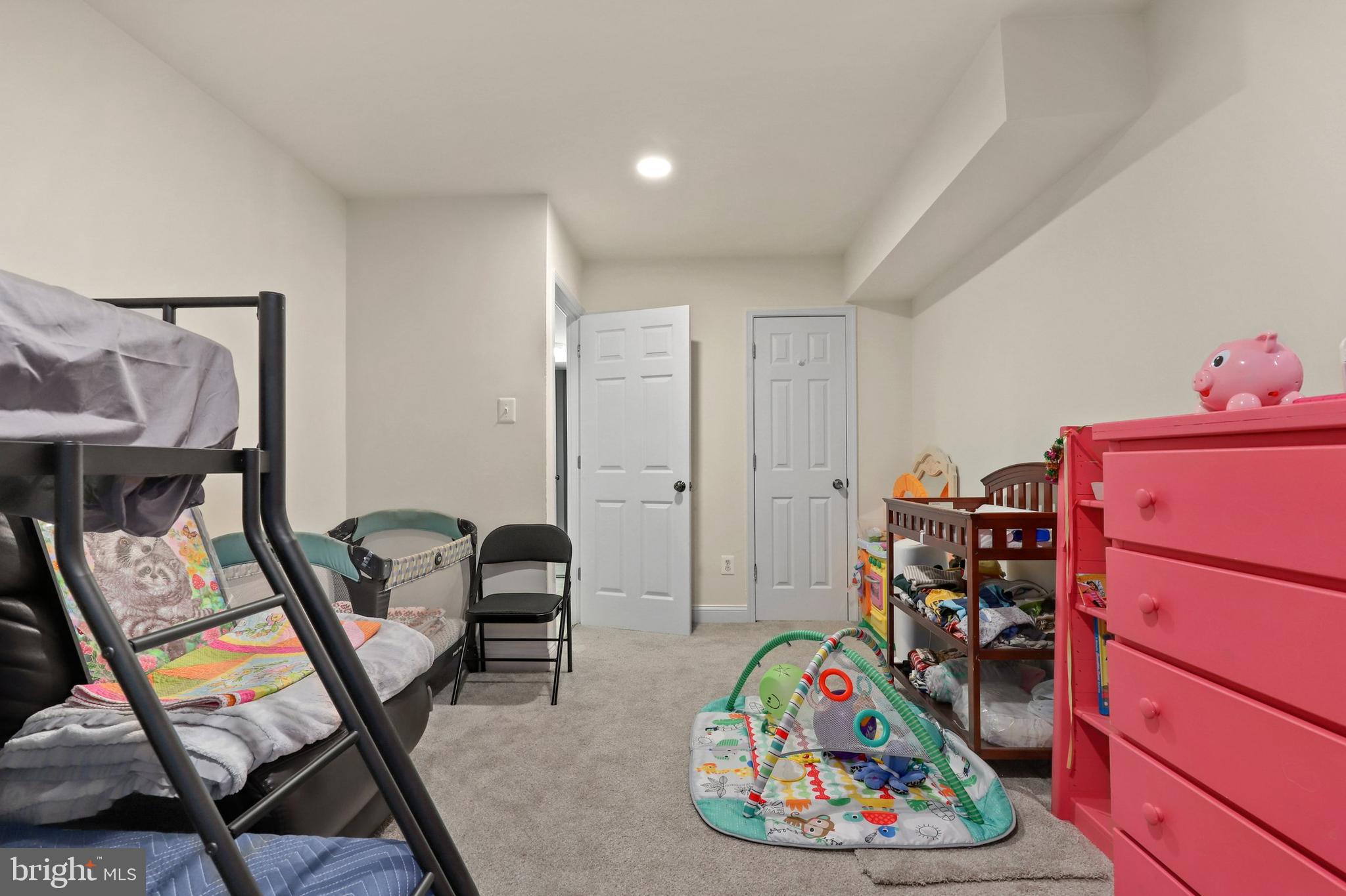 WOODBURN VILLAGE - Residential