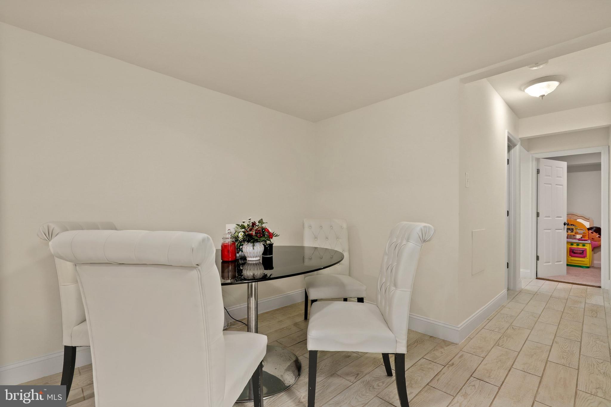 WOODBURN VILLAGE - Residential