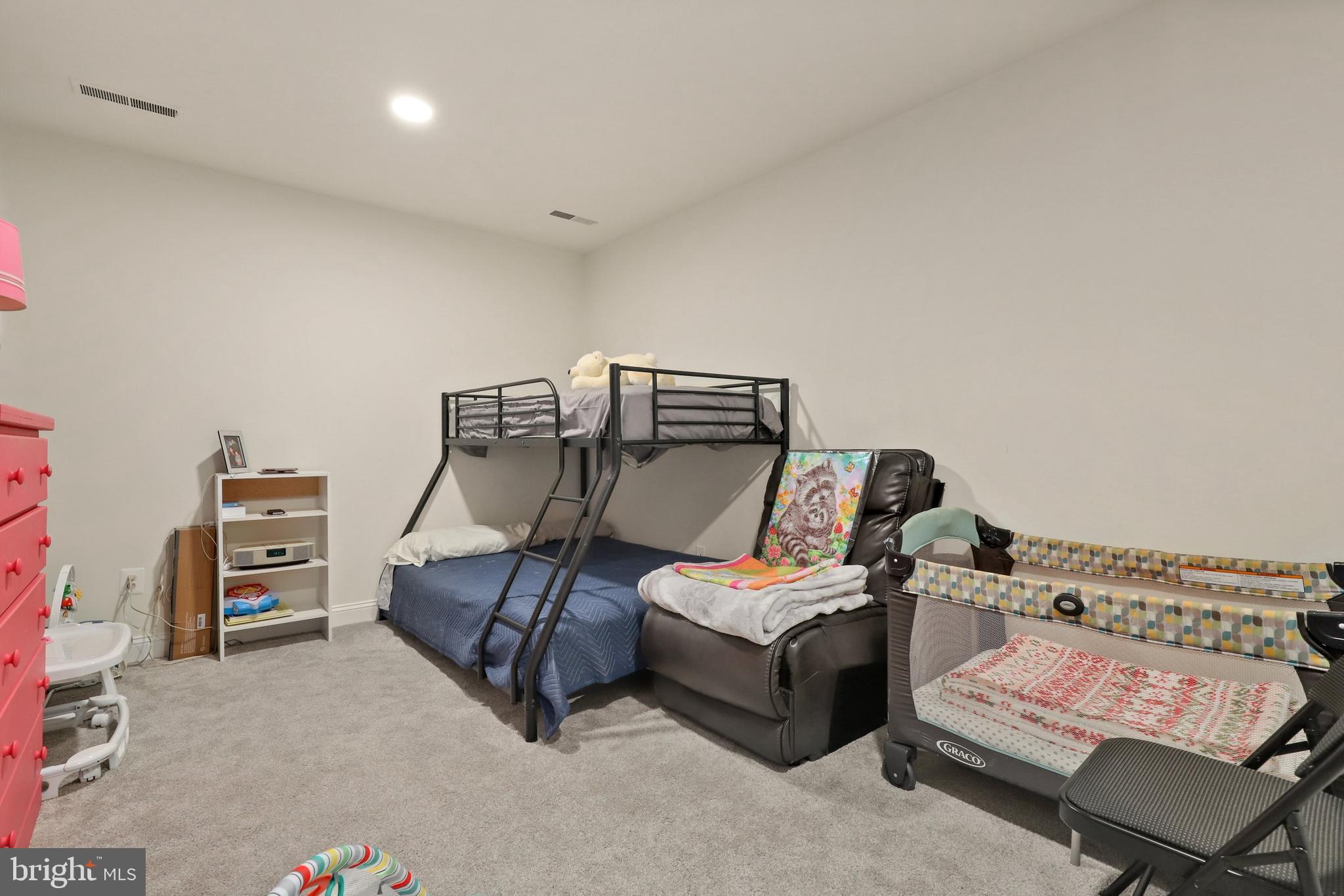 WOODBURN VILLAGE - Residential