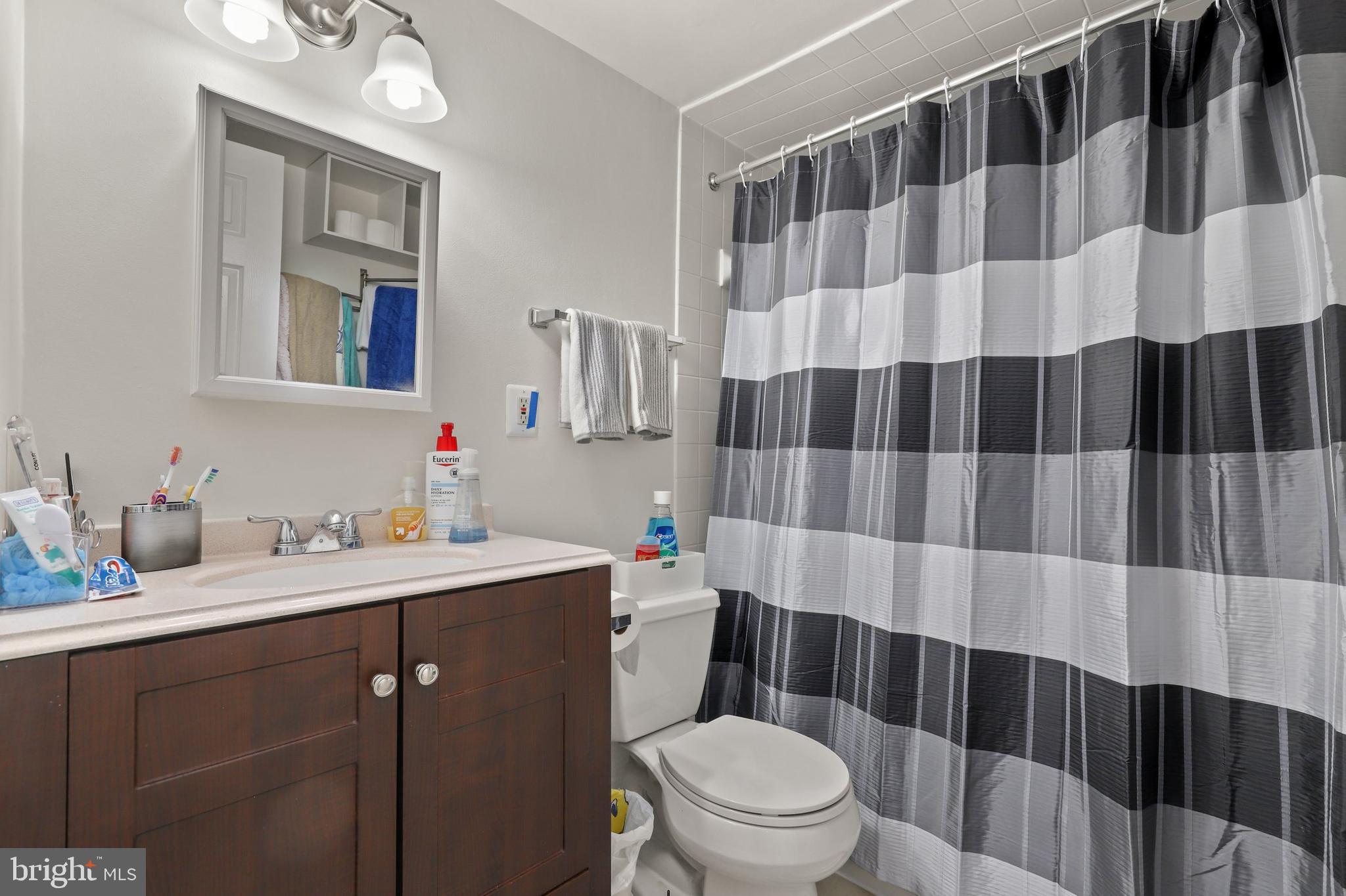 WOODBURN VILLAGE - Residential