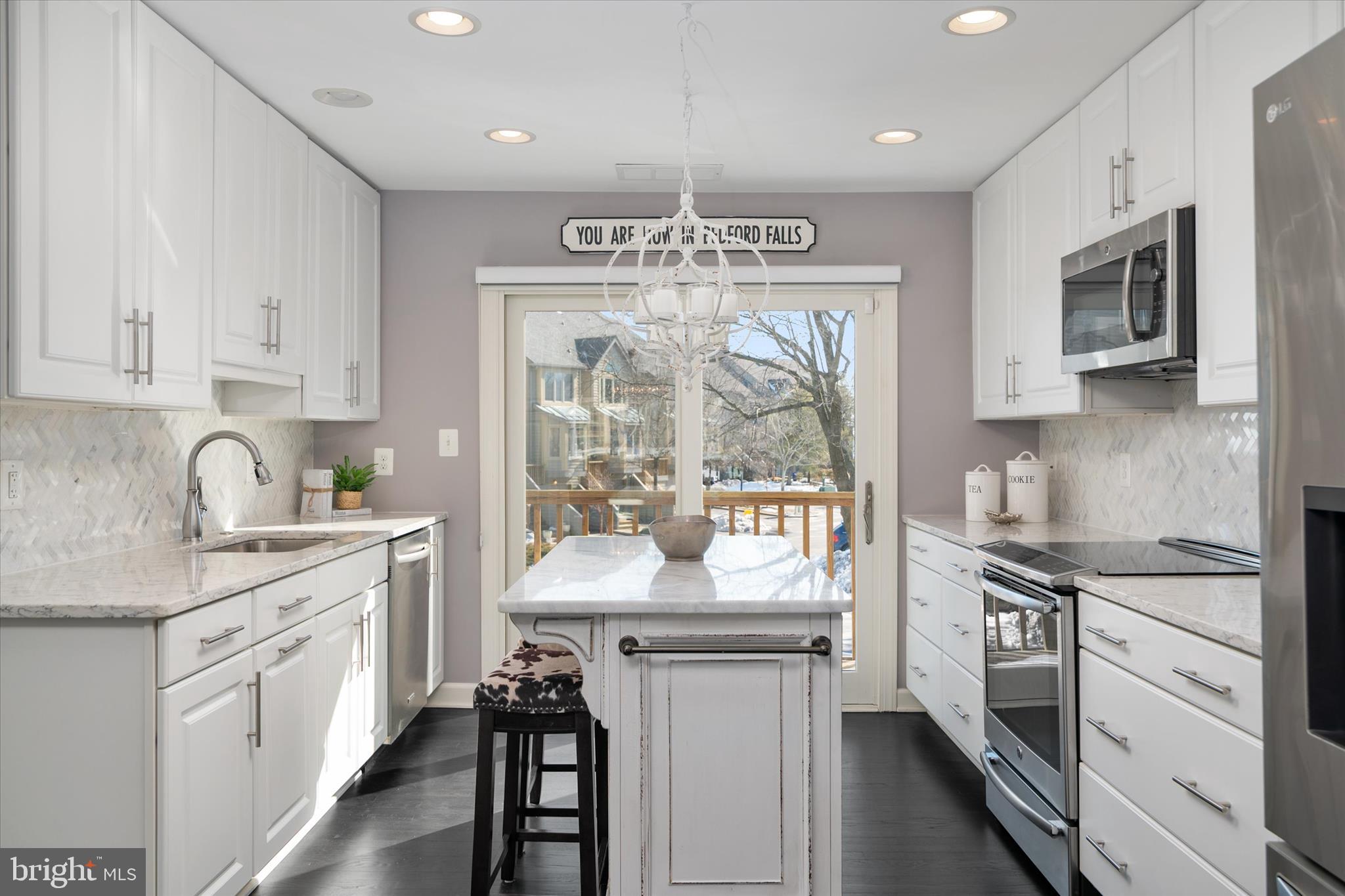 CHESAPEAKE HARBOUR - Residential