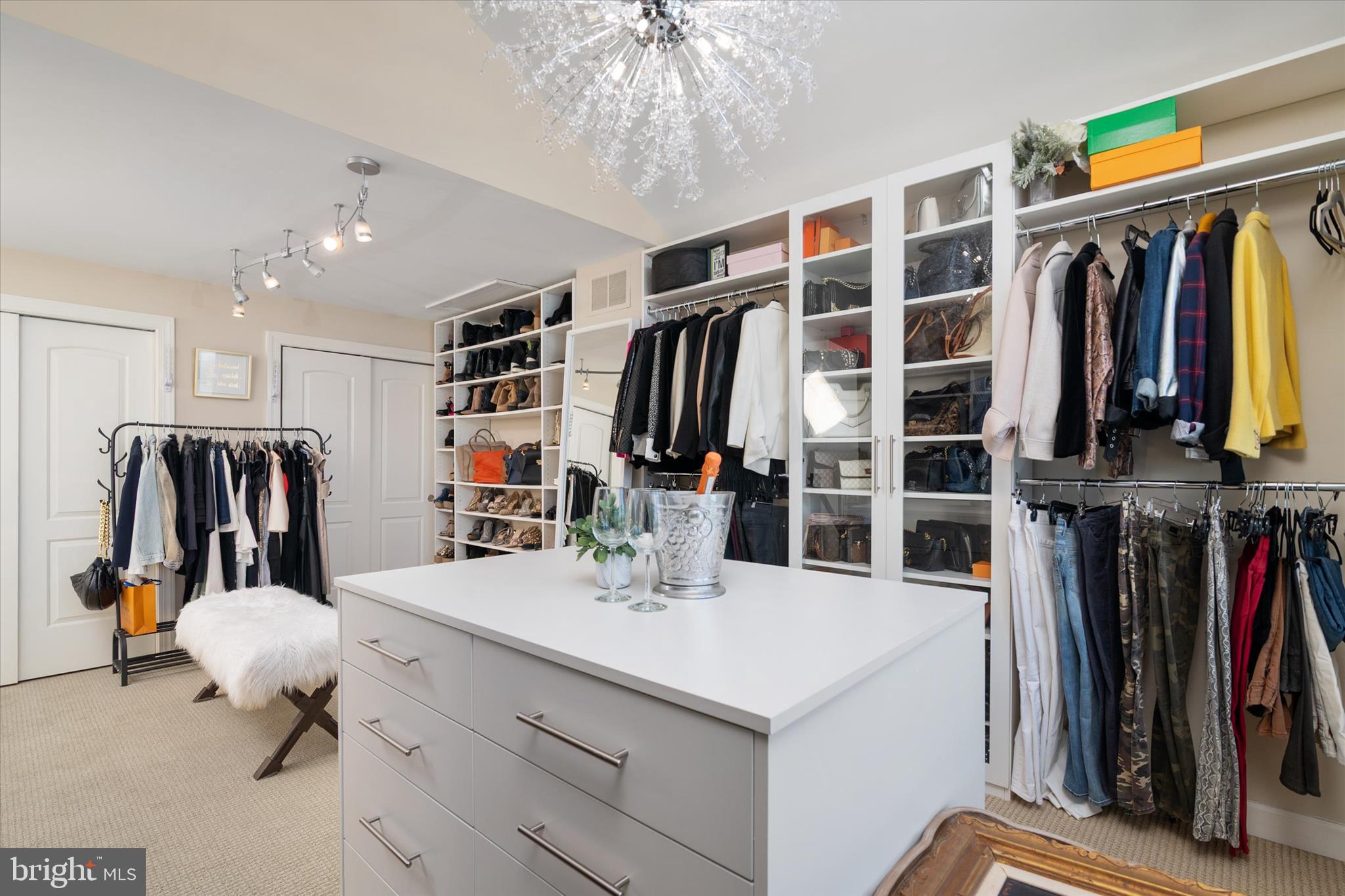 CHESAPEAKE HARBOUR - Residential