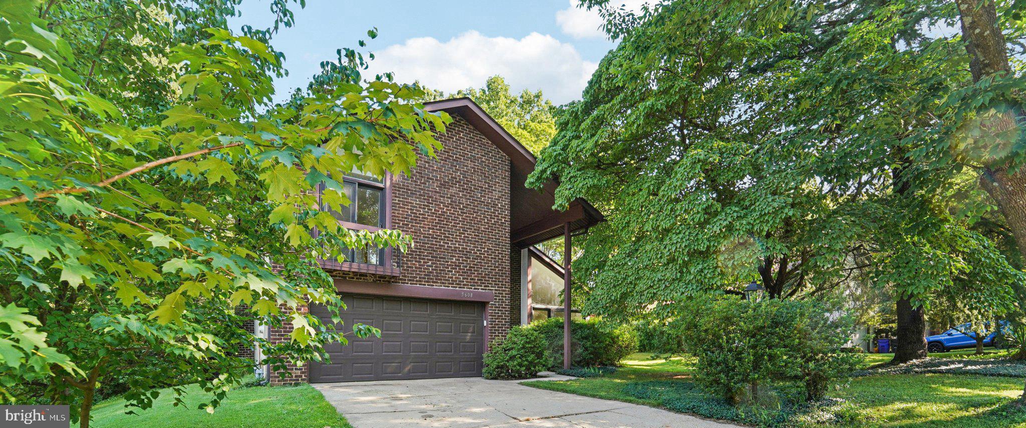 5608 MIRRORLIGHT PLACE