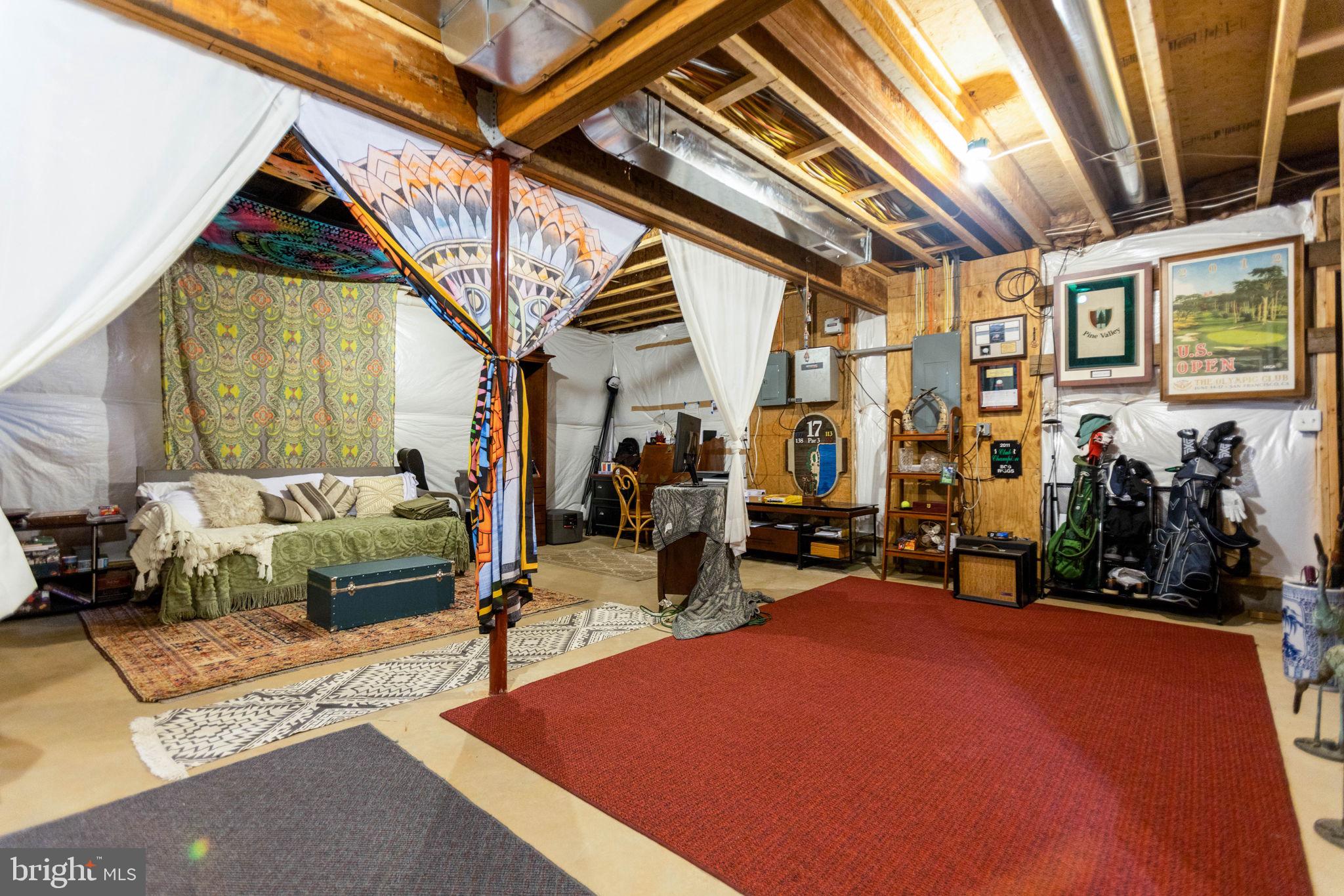 HOUGH FARM - Residential