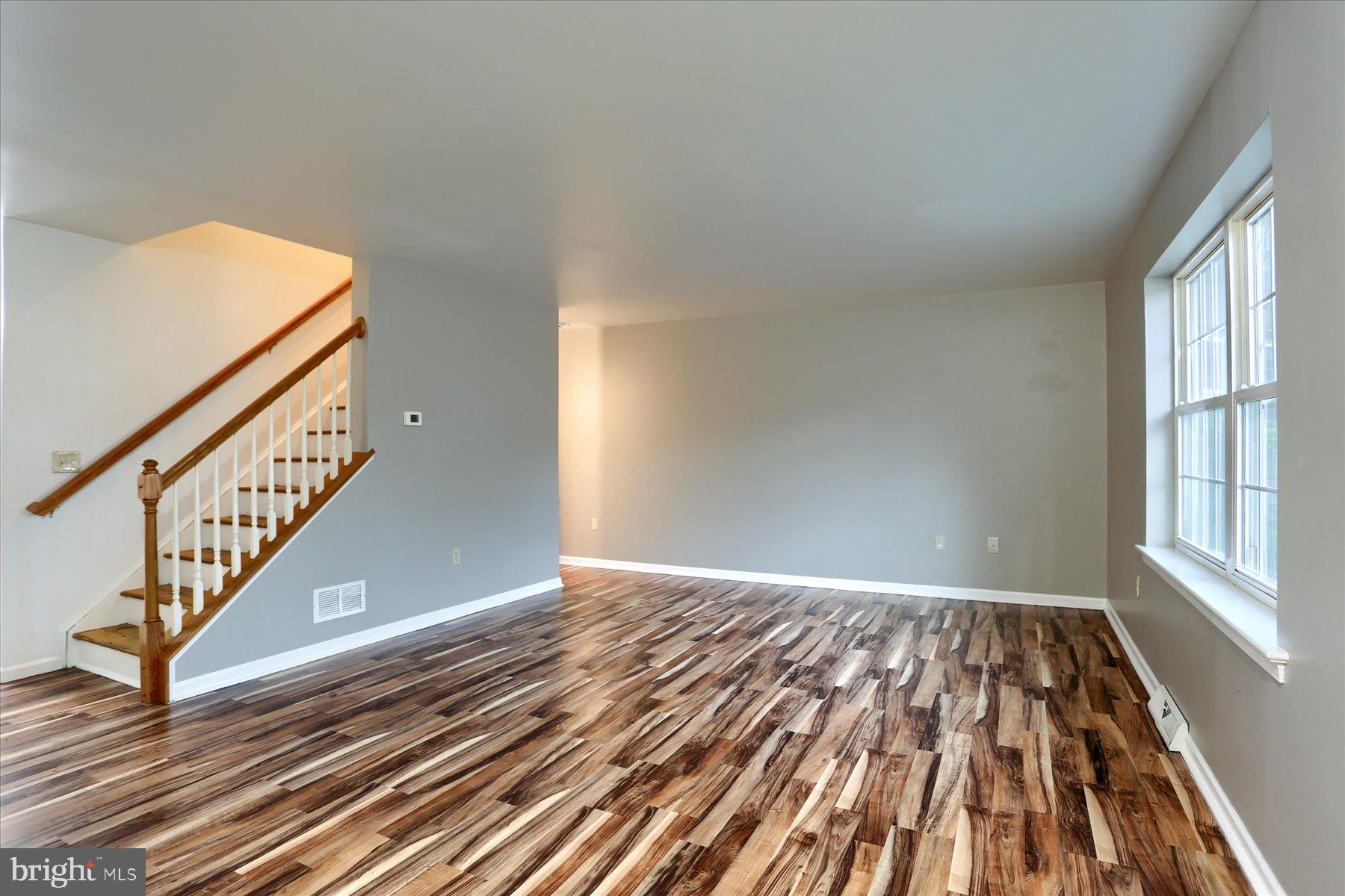 1690 LAKESIDE DRIVE