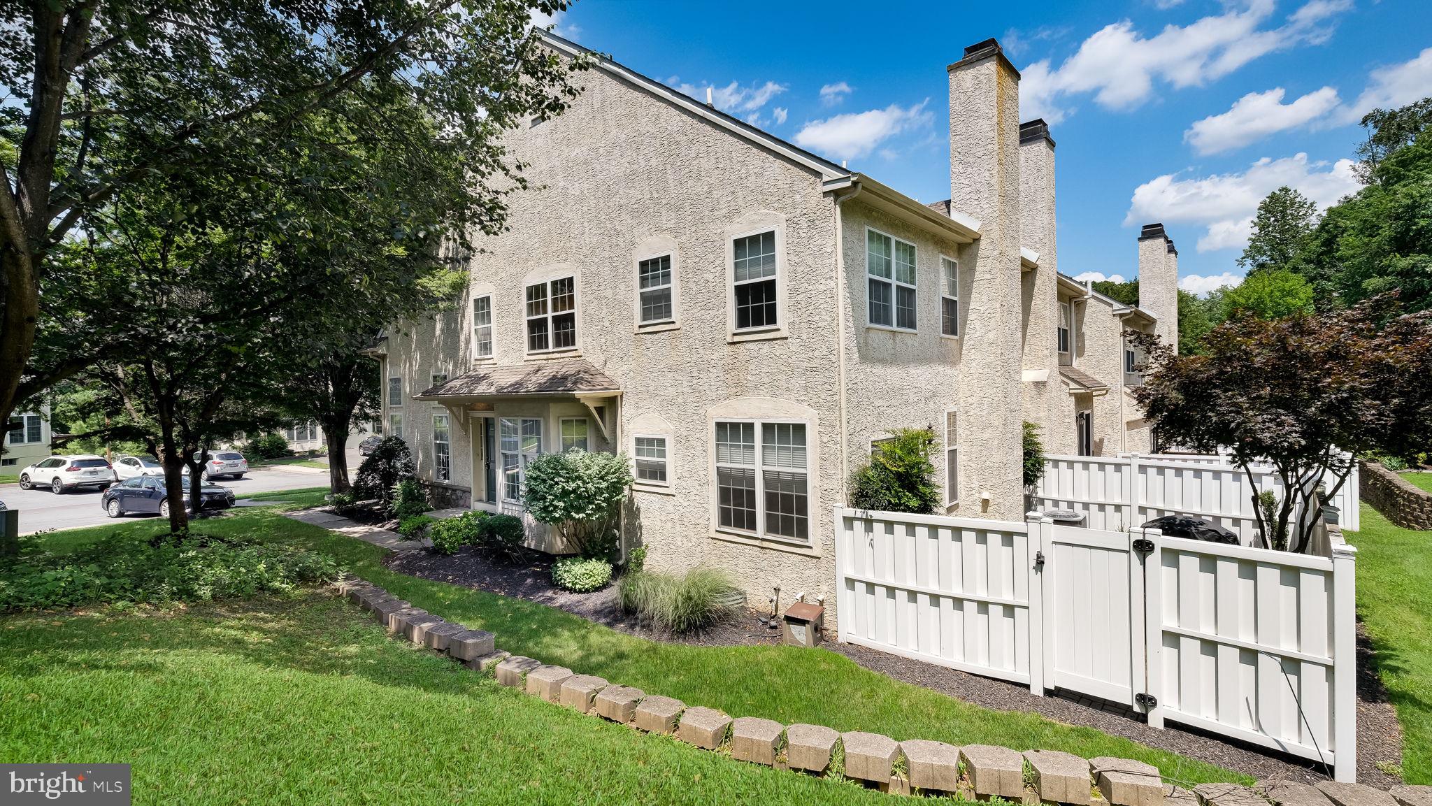 DRESHERBROOKE - Residential