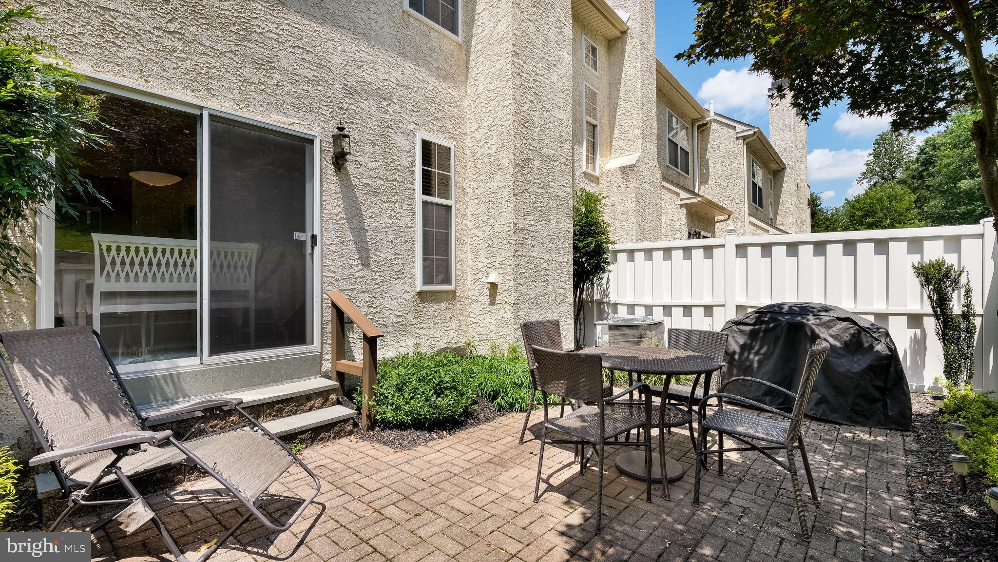 DRESHERBROOKE - Residential