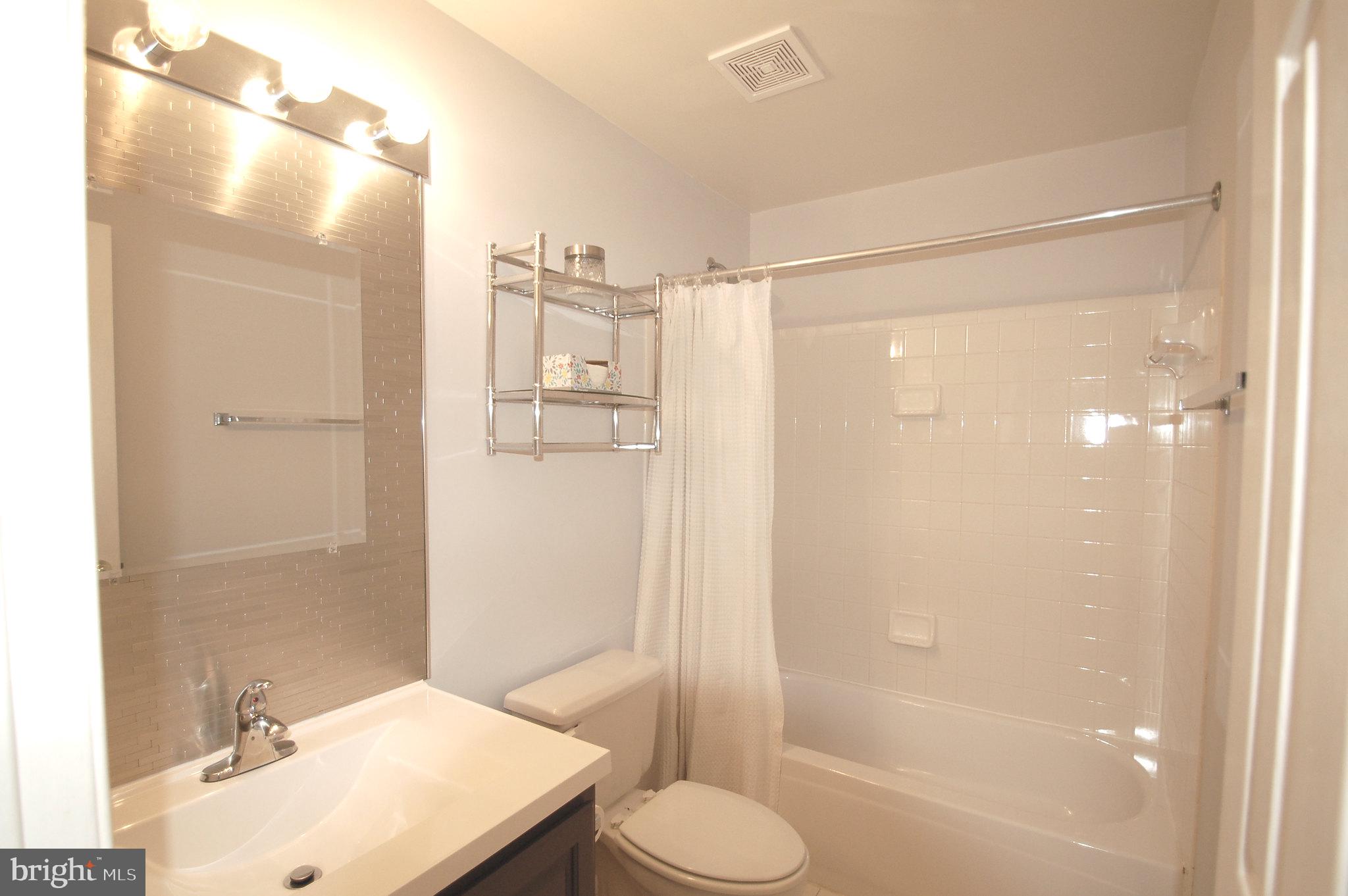 KENTLANDS - Residential Lease