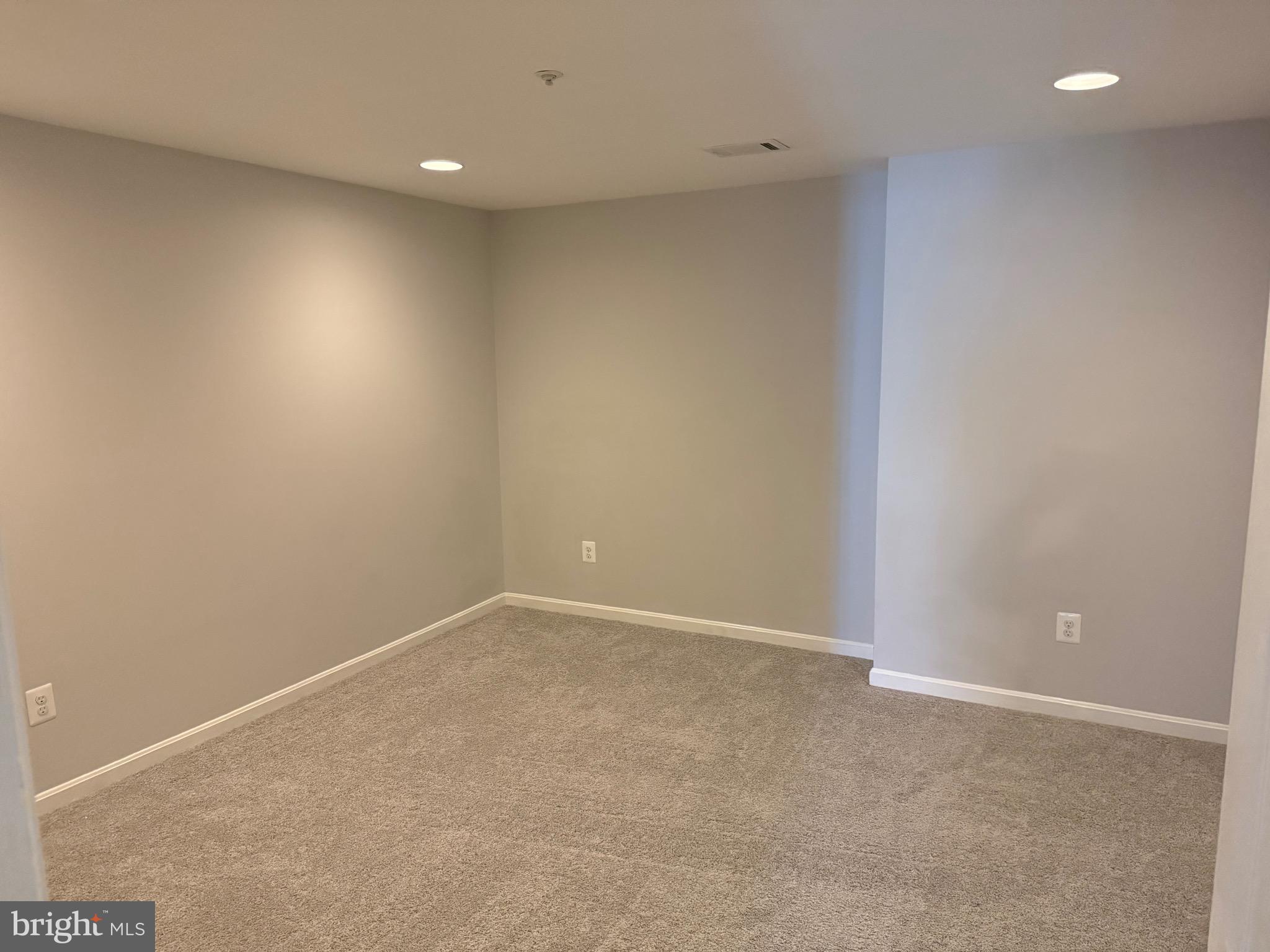 KENTLANDS - Residential Lease