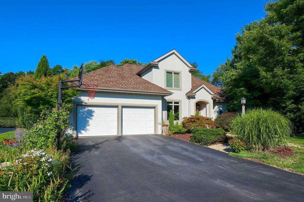 Photo of 2970 HEARTHSIDE LN, LANCASTER, PA 17601 (MLS # PALA2032102)