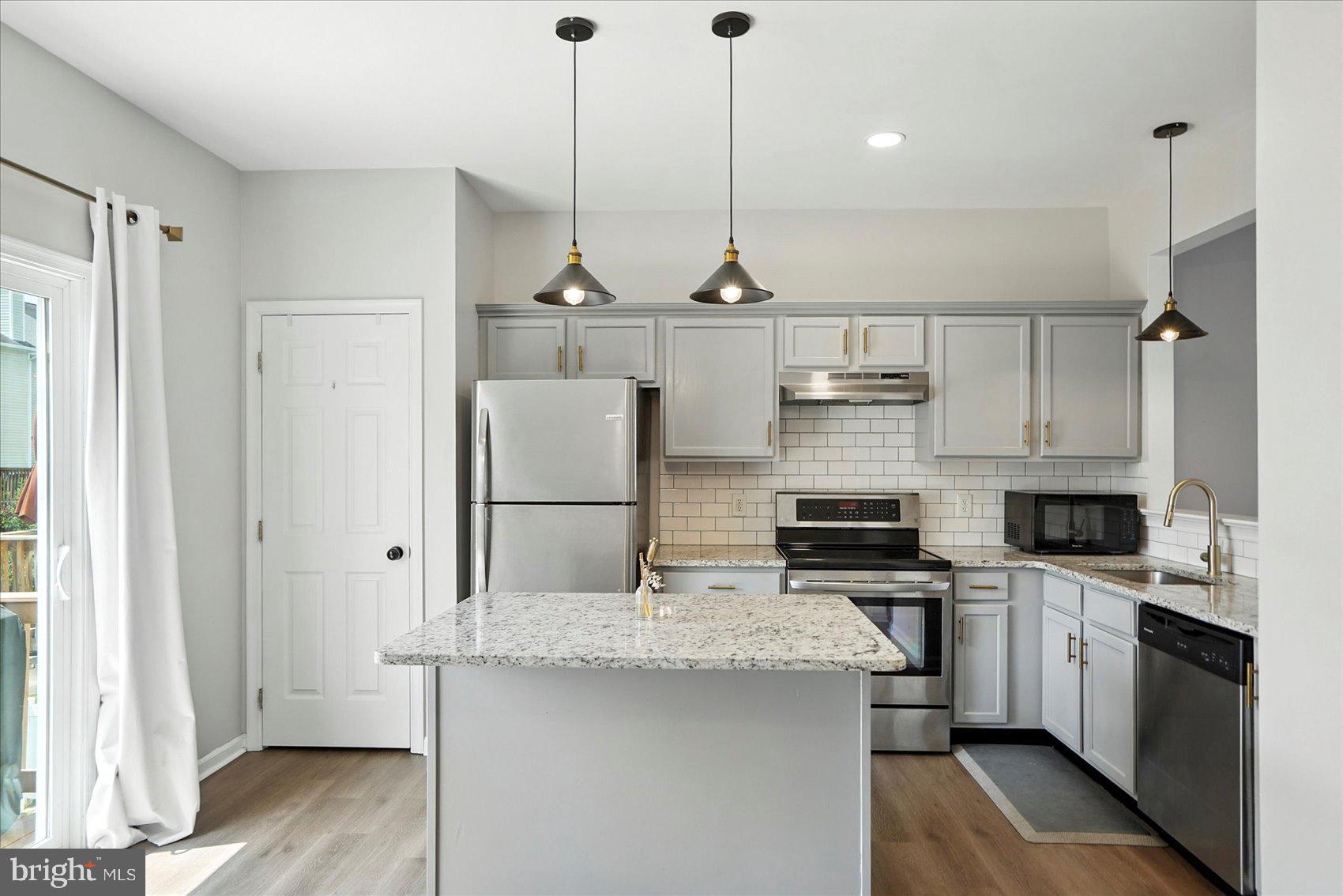 10 WHITETAIL WAY