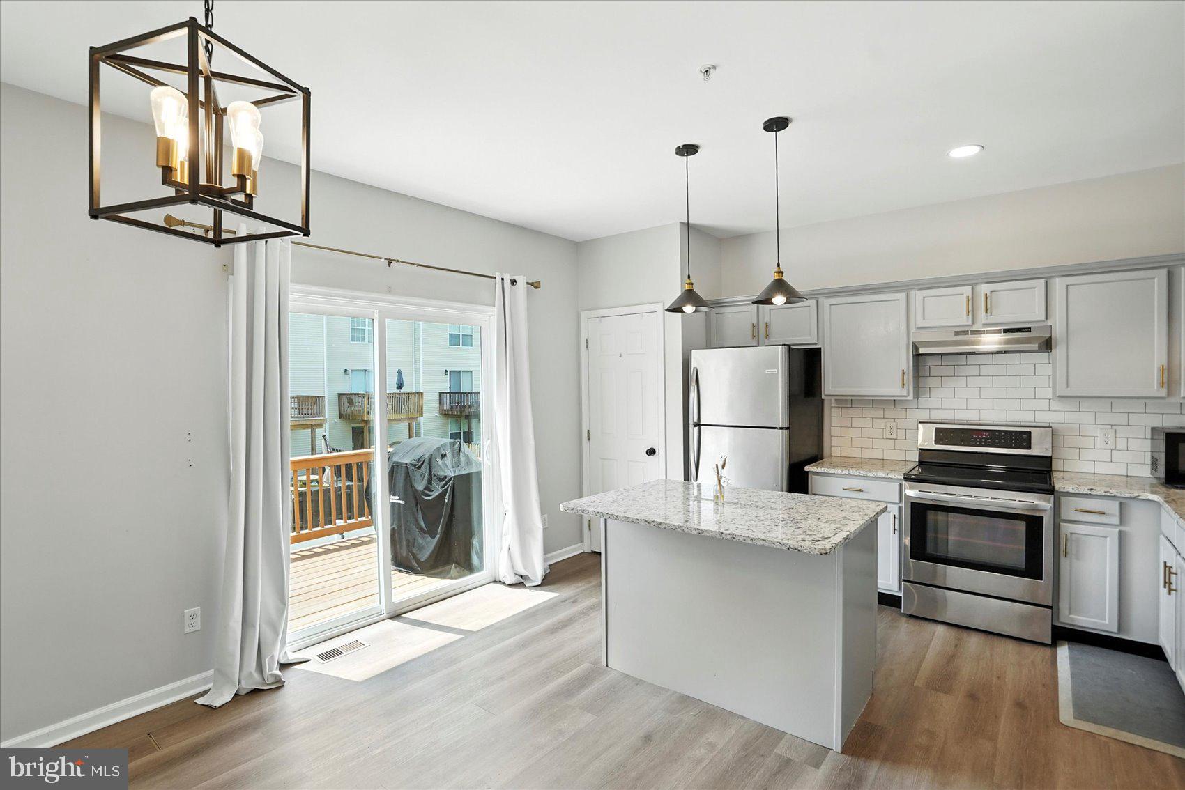10 WHITETAIL WAY