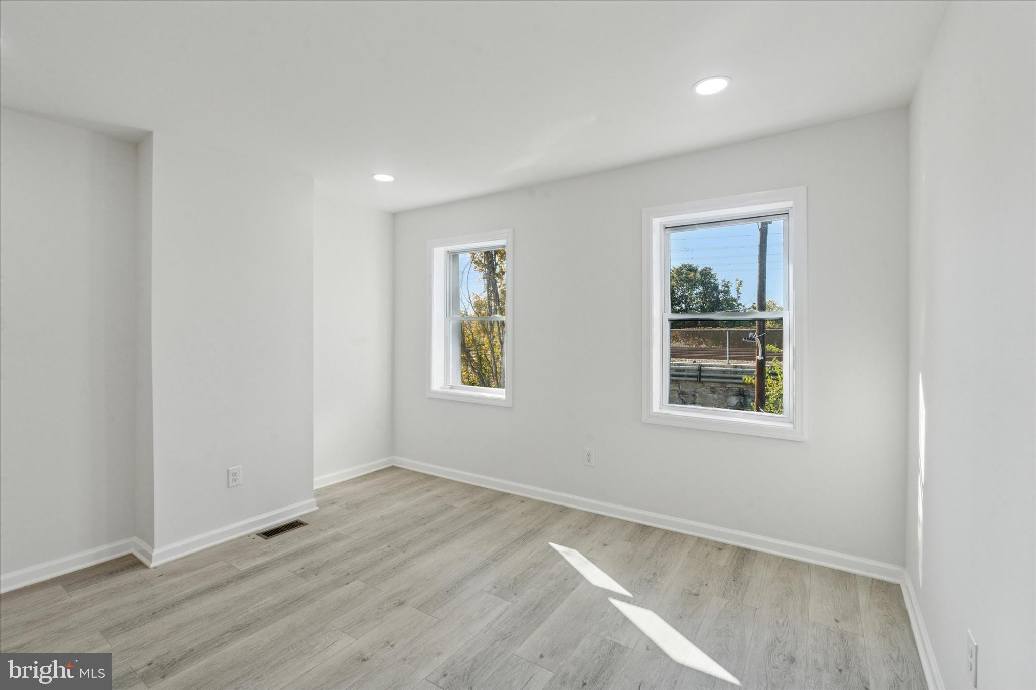 OLDE KENSINGTON - Residential