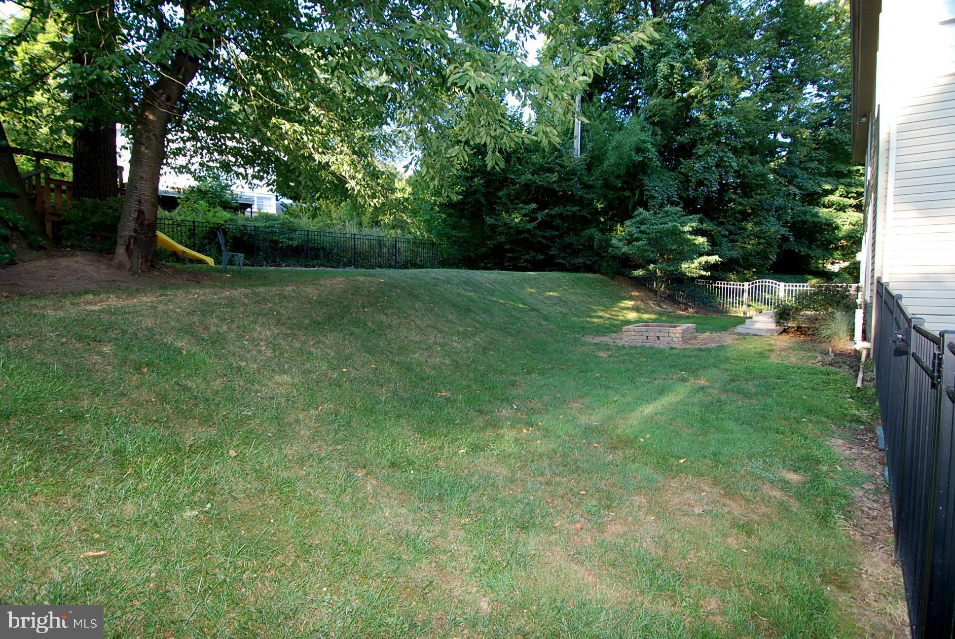 STRATHCONA HILLS - Residential