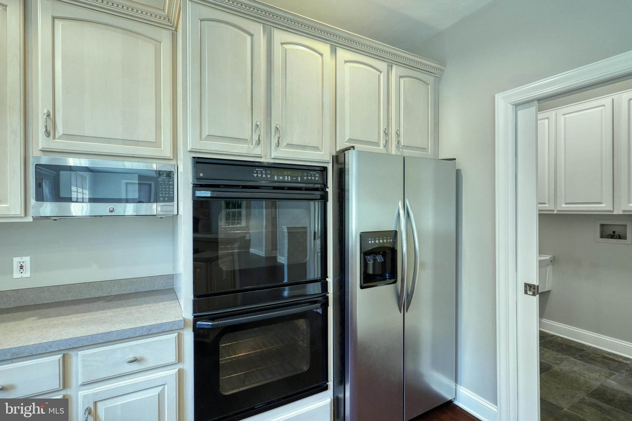 STRATHCONA HILLS - Residential