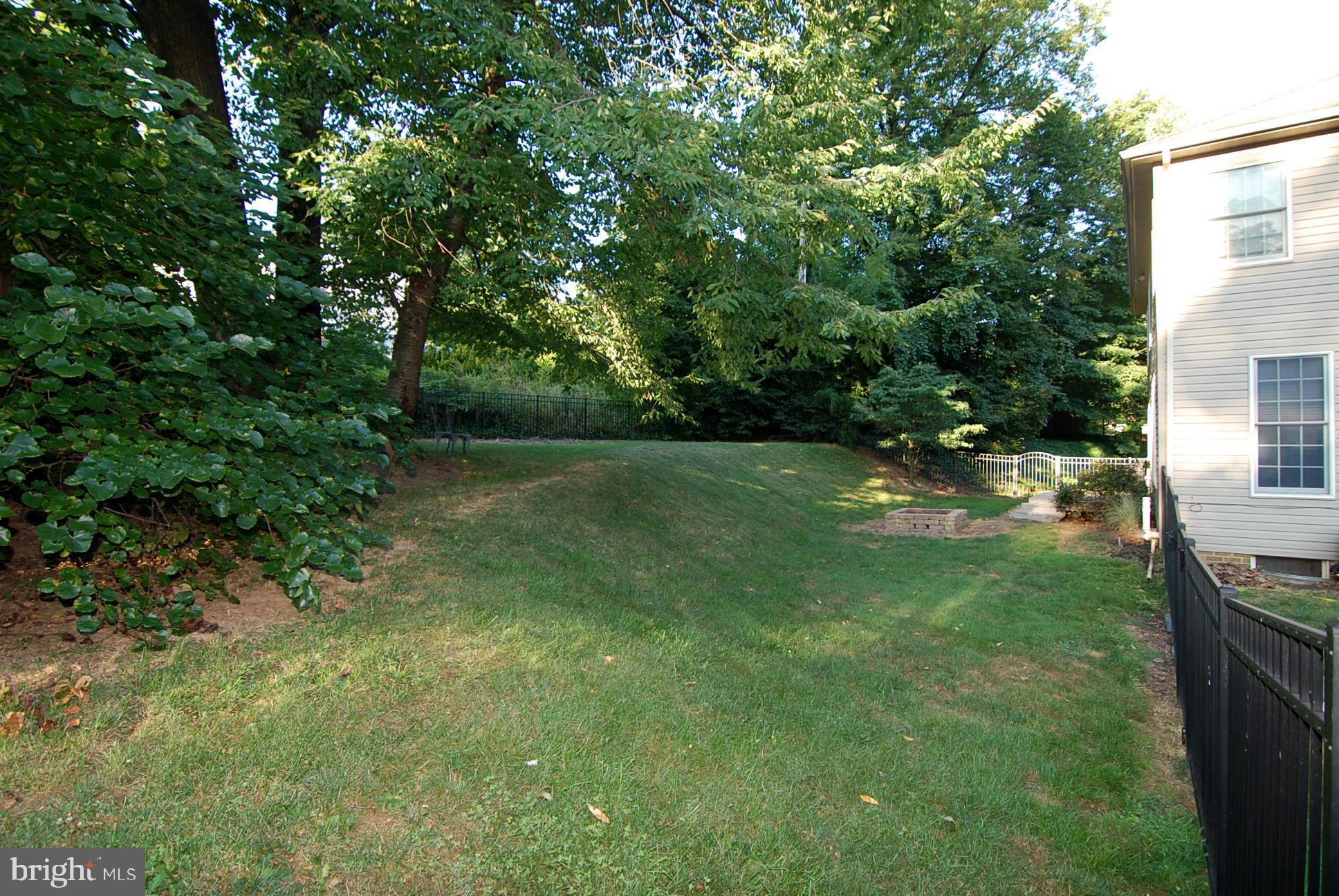 STRATHCONA HILLS - Residential