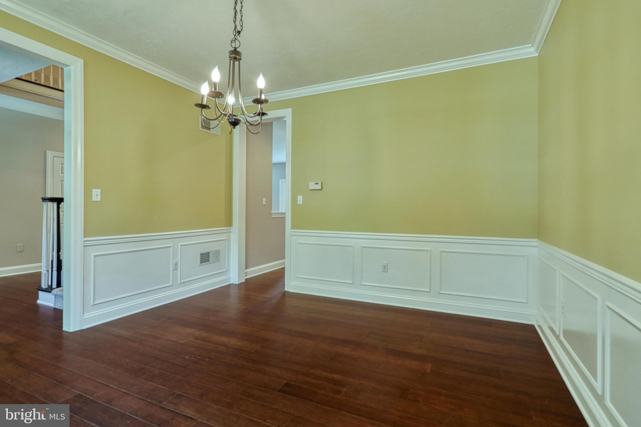 STRATHCONA HILLS - Residential