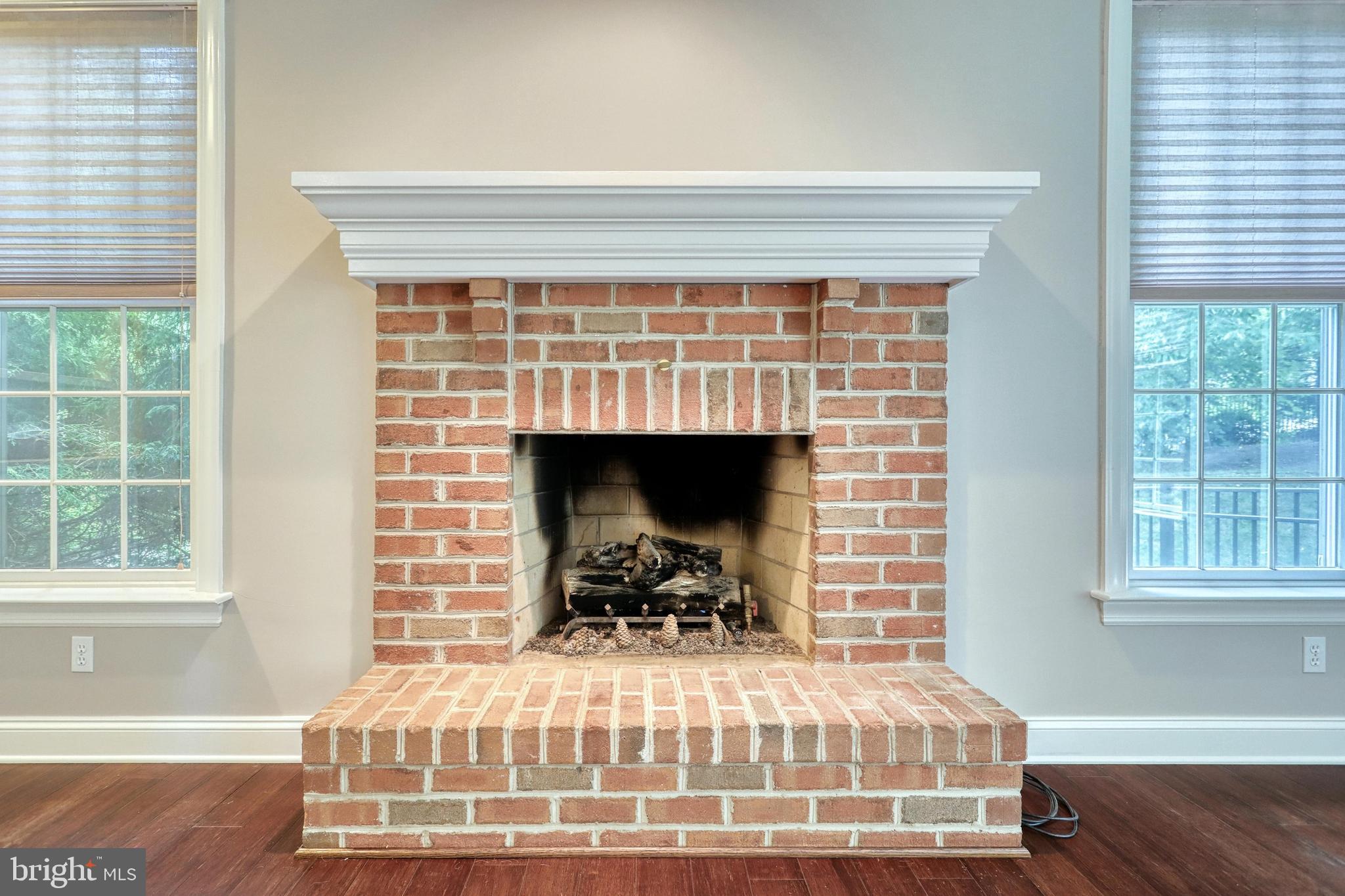 STRATHCONA HILLS - Residential