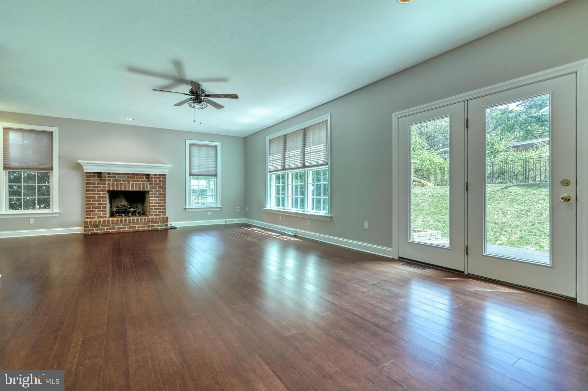 STRATHCONA HILLS - Residential