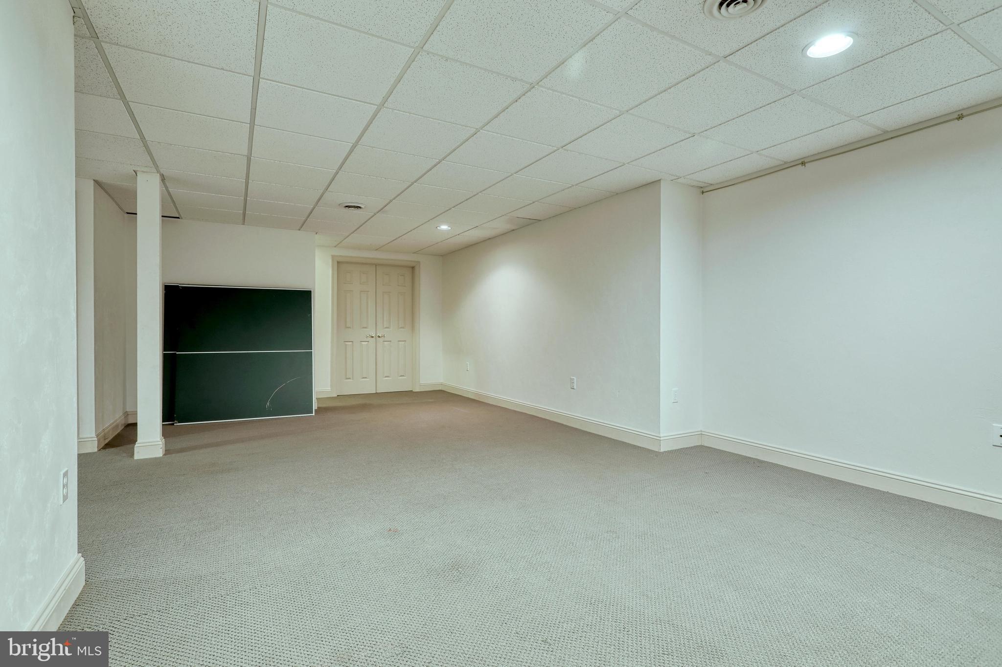 STRATHCONA HILLS - Residential