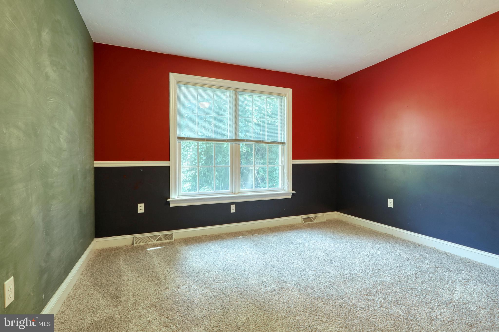 STRATHCONA HILLS - Residential