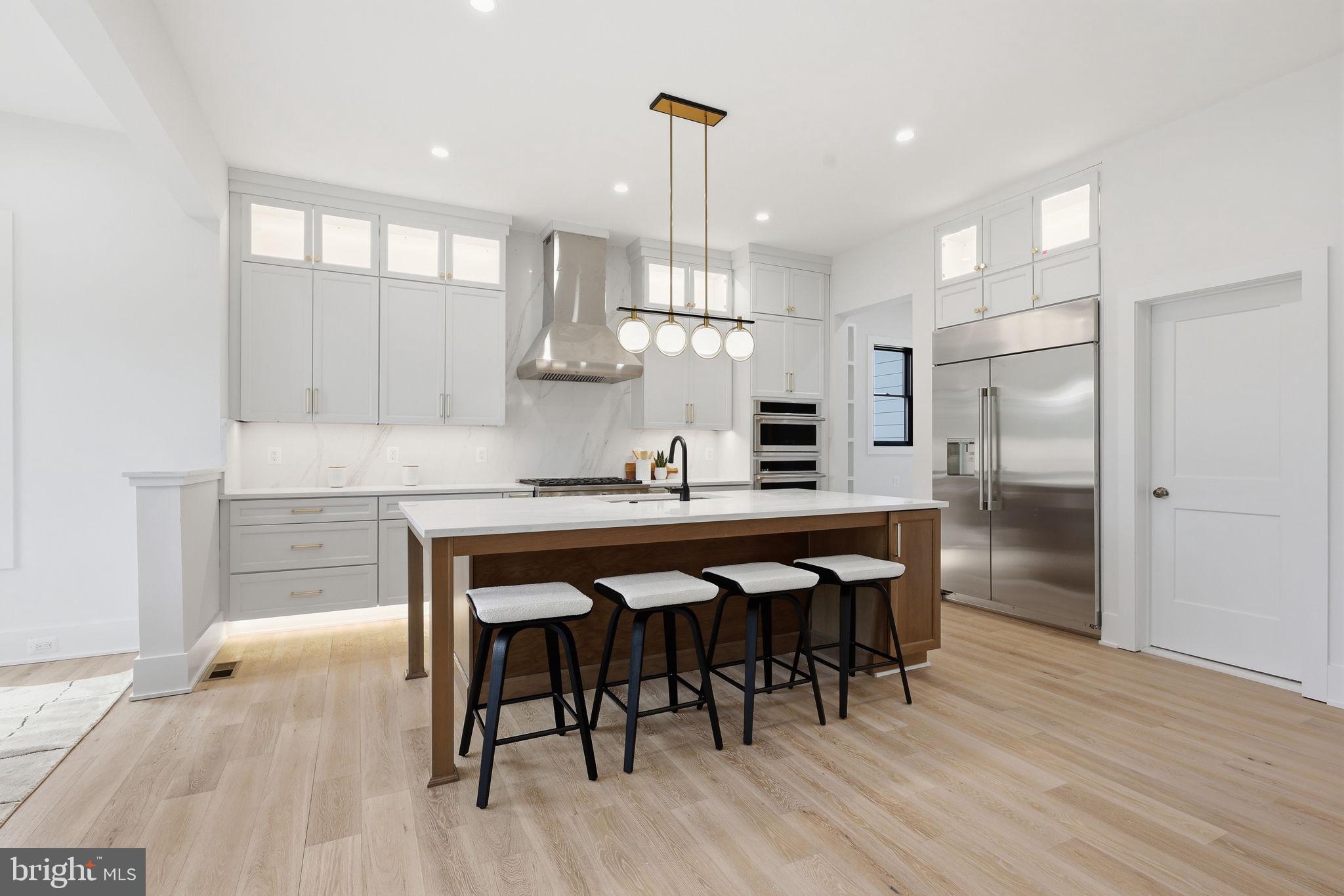 VIENNA WOODS - Residential