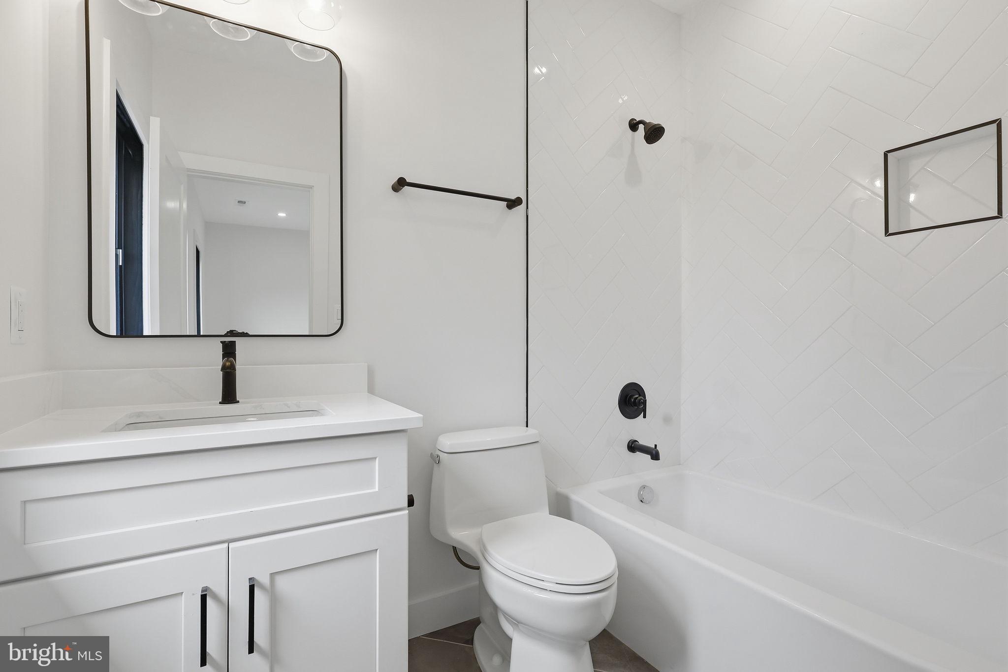 VIENNA WOODS - Residential