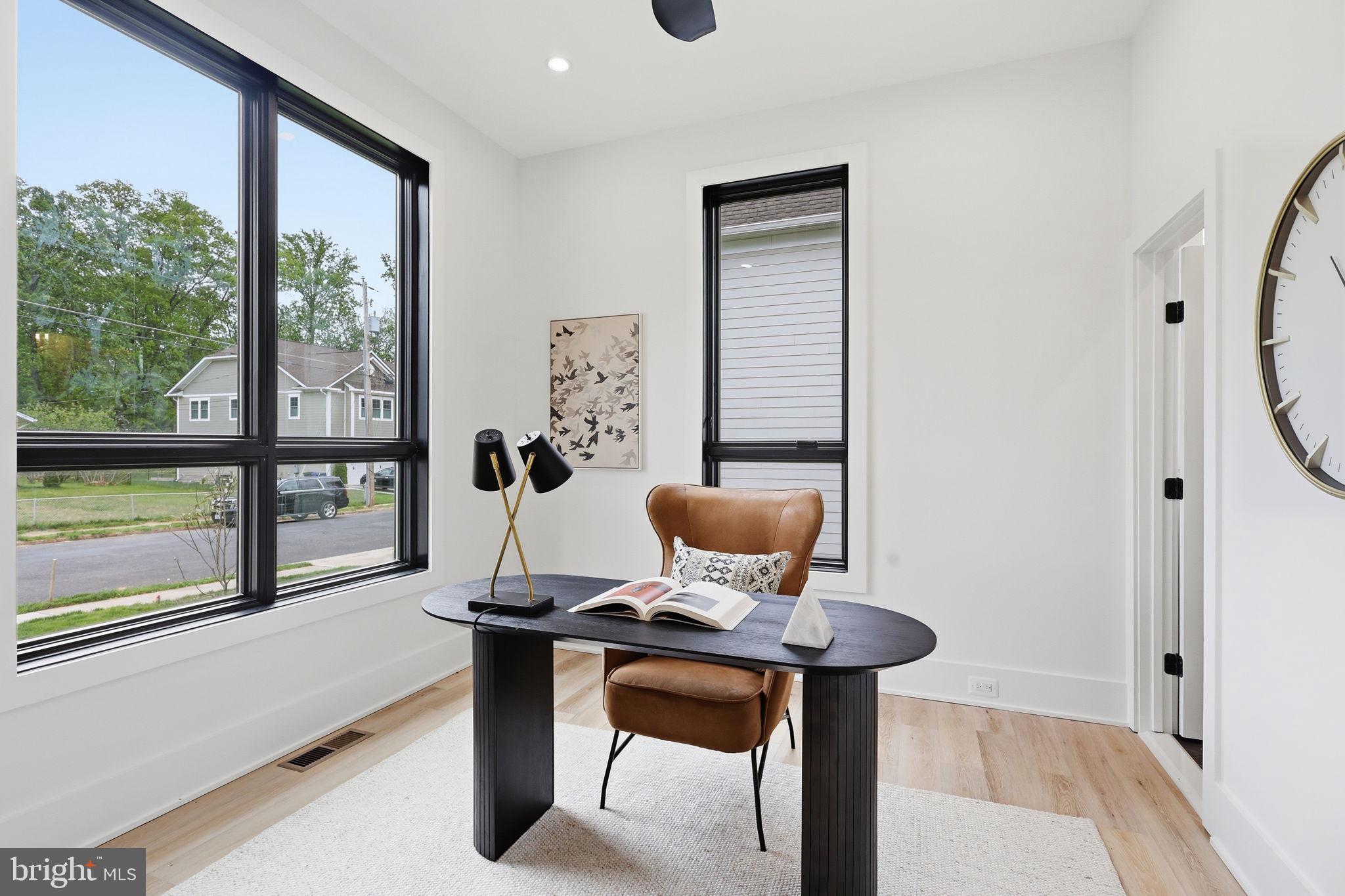 VIENNA WOODS - Residential