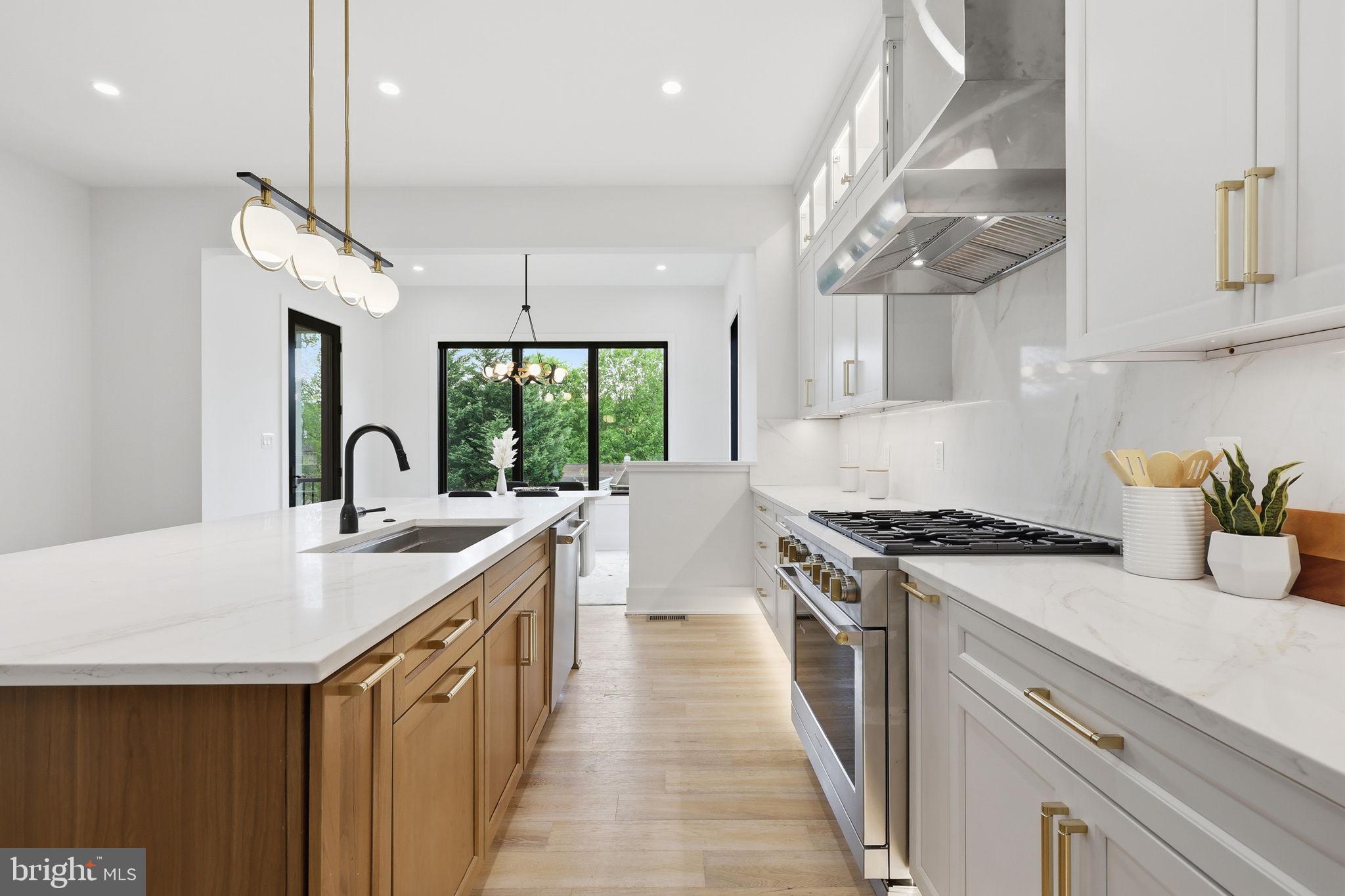 VIENNA WOODS - Residential