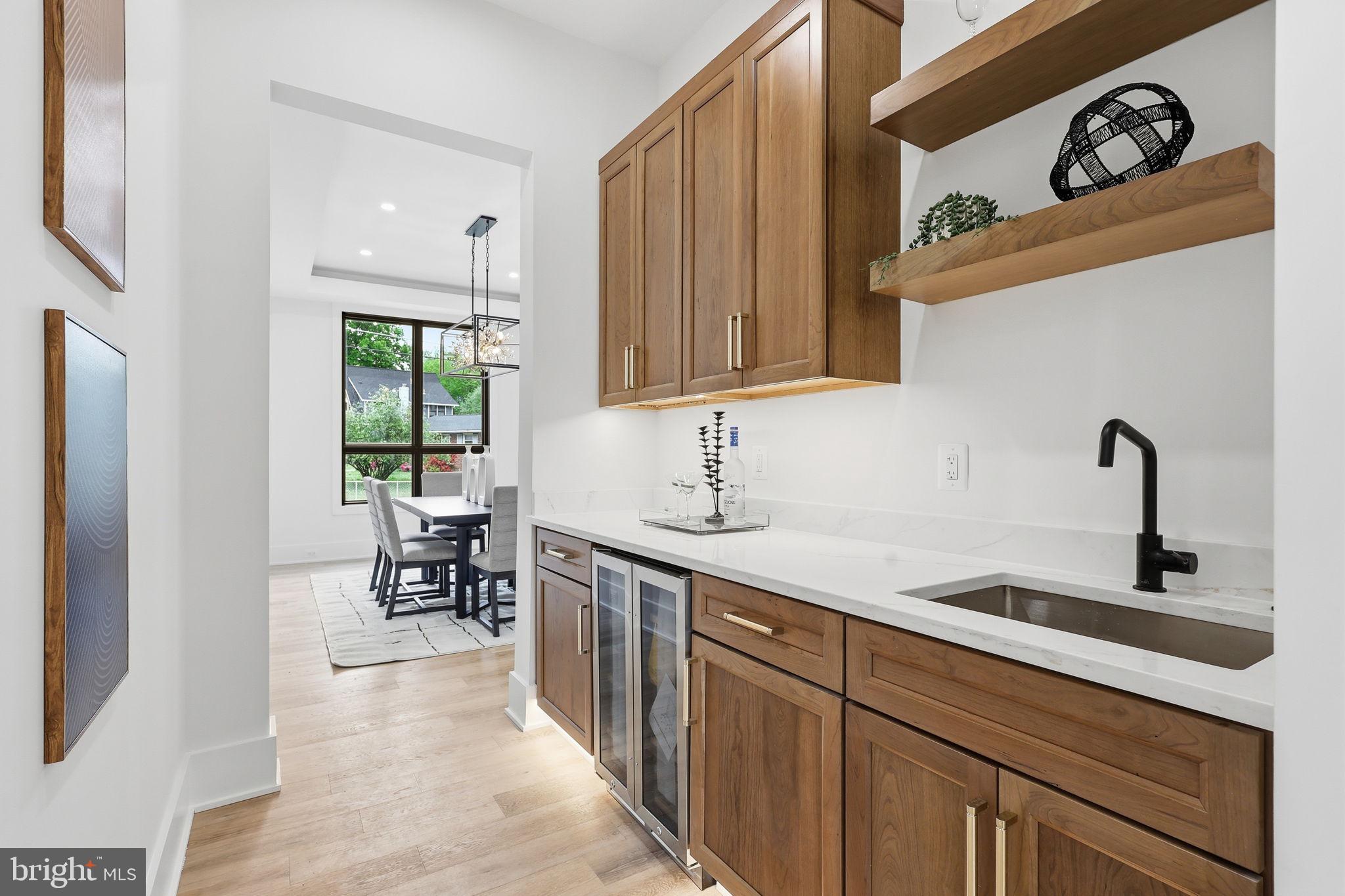 VIENNA WOODS - Residential