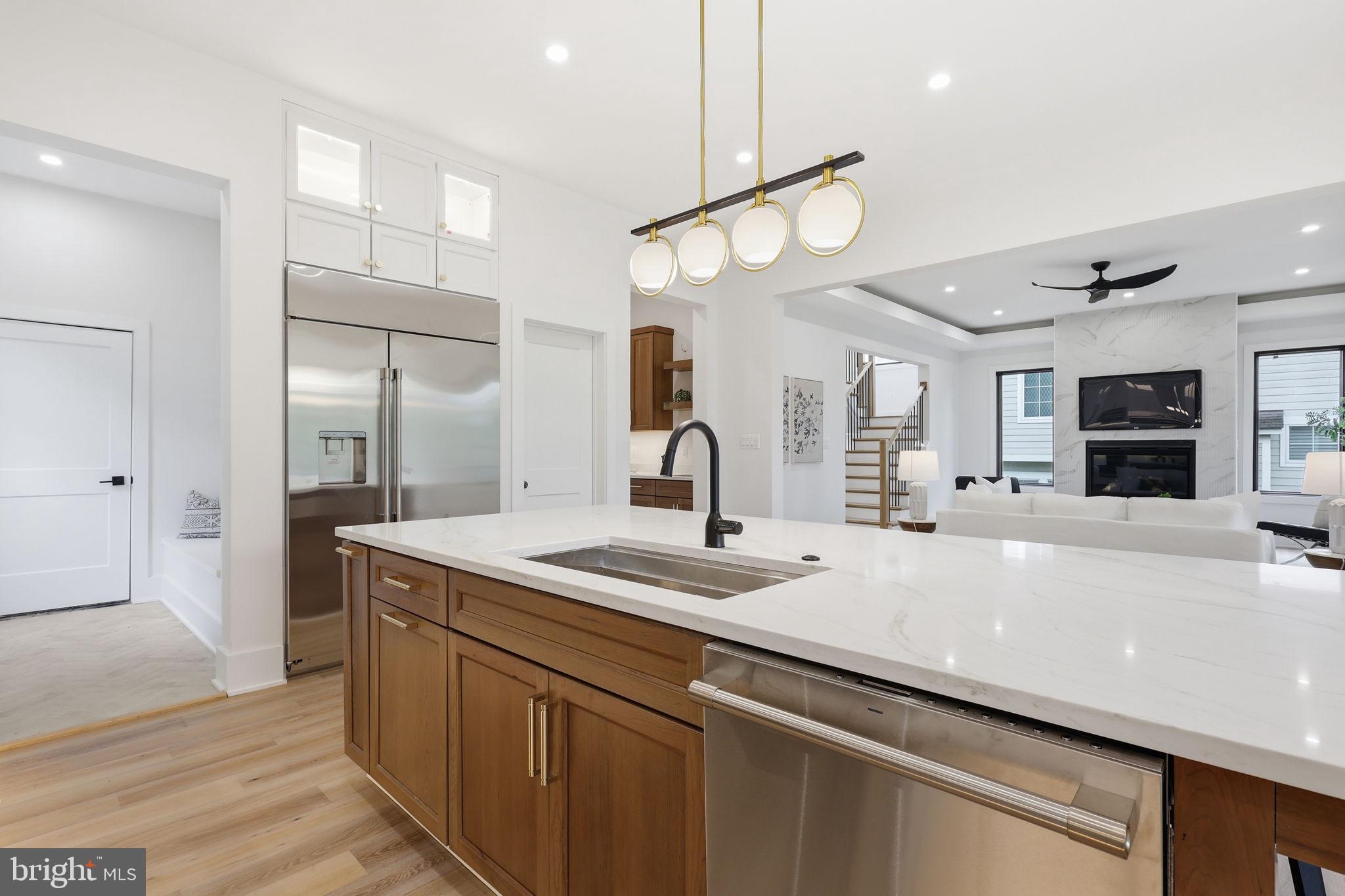 VIENNA WOODS - Residential