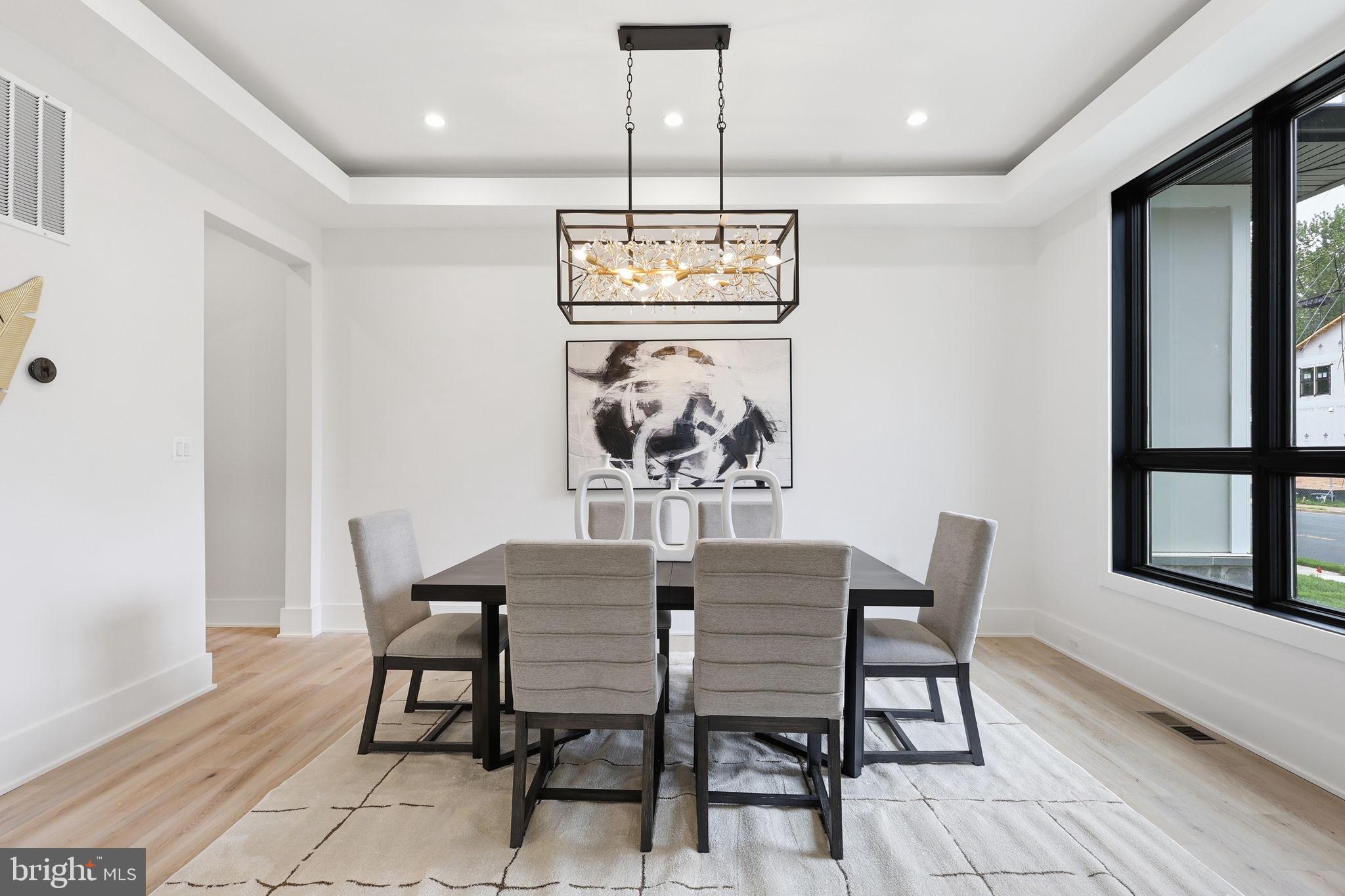 VIENNA WOODS - Residential