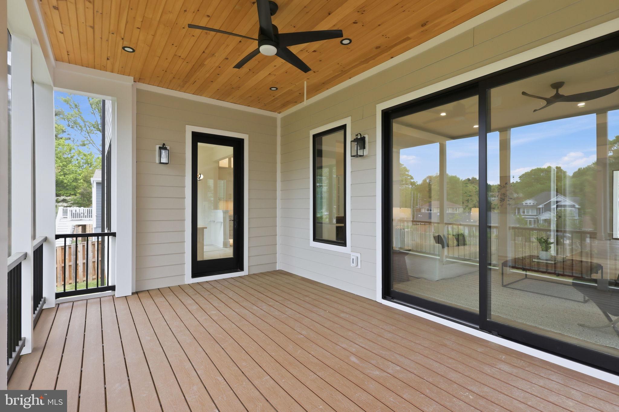 VIENNA WOODS - Residential