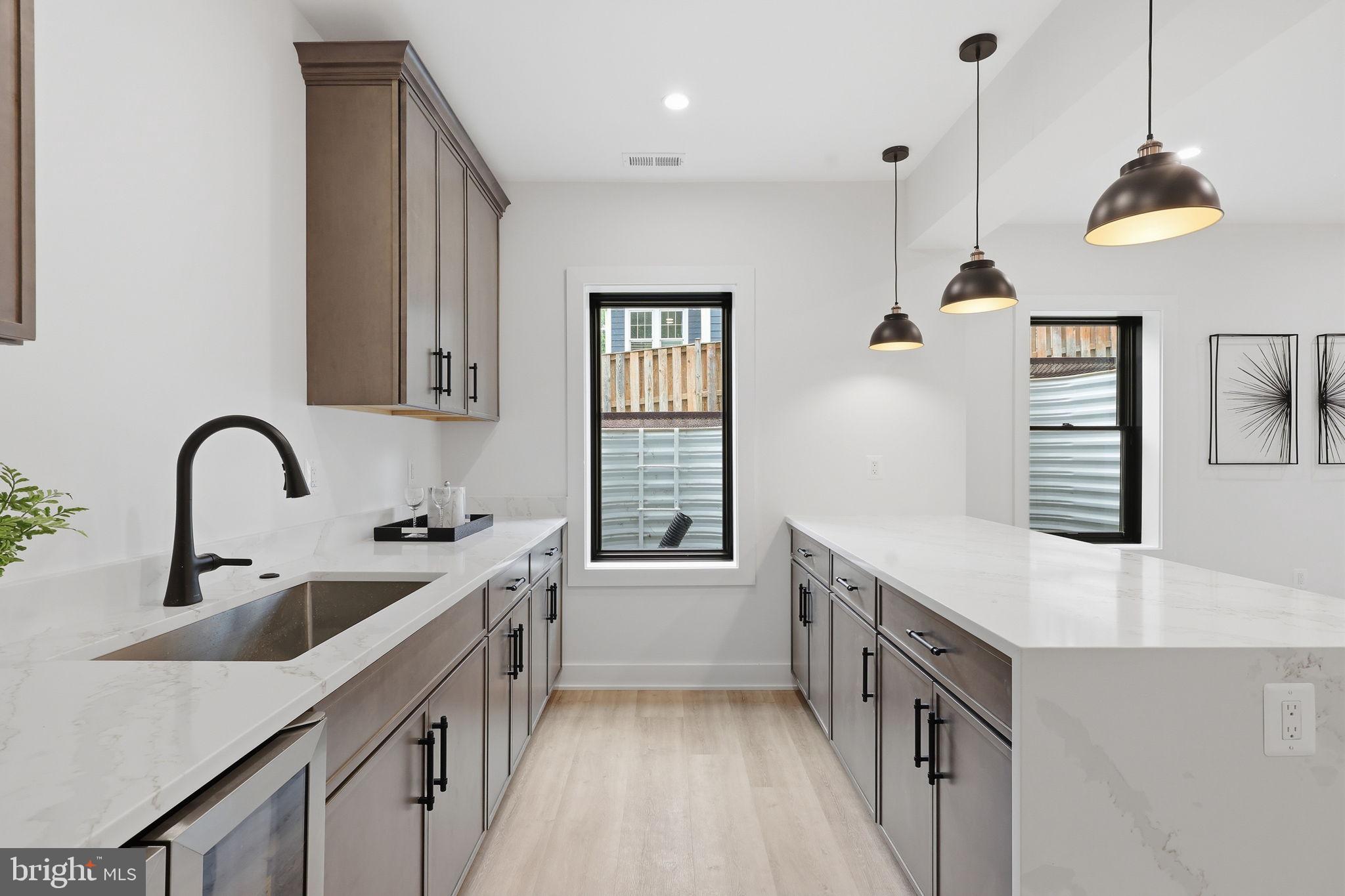 VIENNA WOODS - Residential