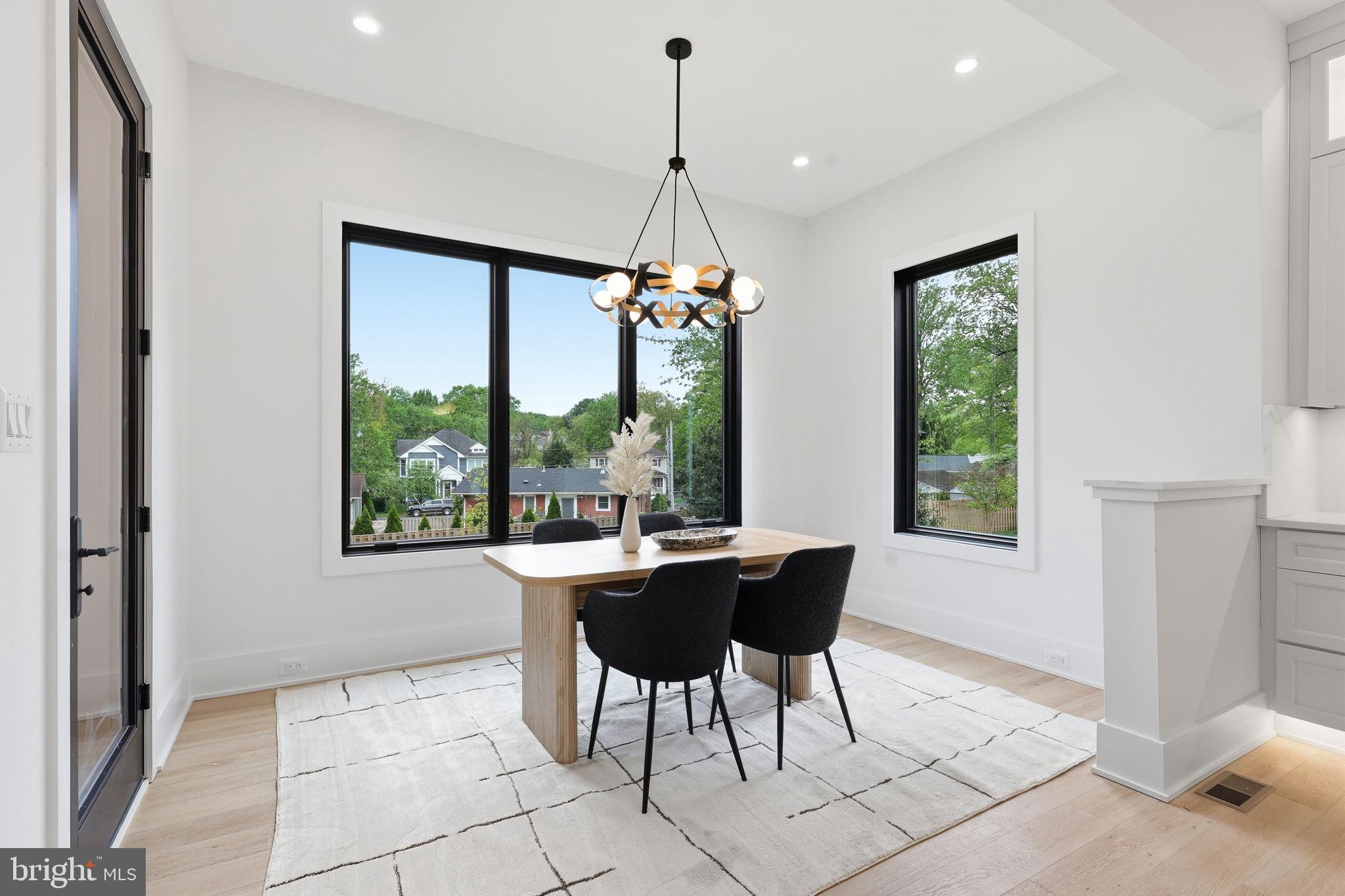 VIENNA WOODS - Residential