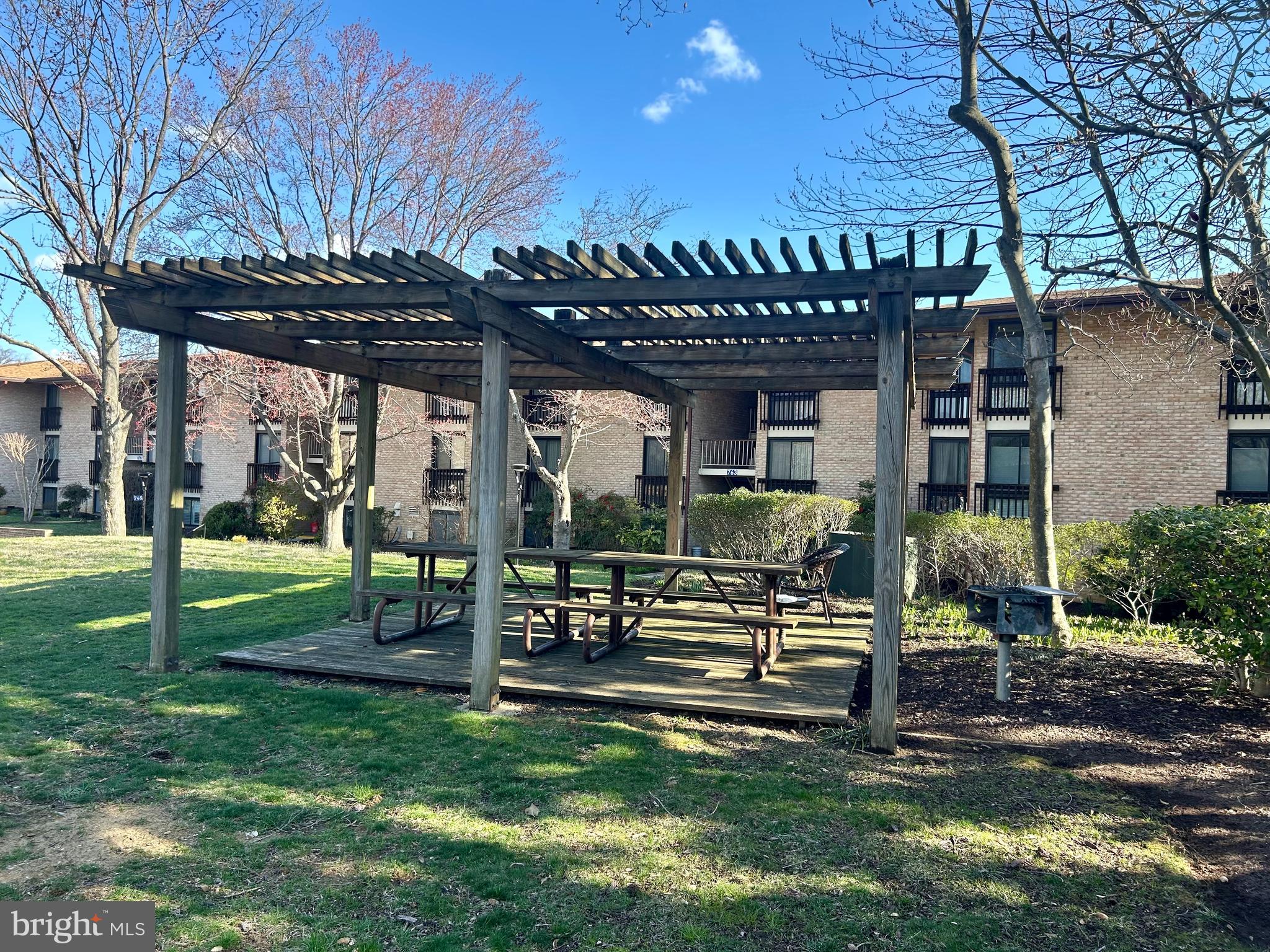 SEVERN HOUSE - Residential Lease