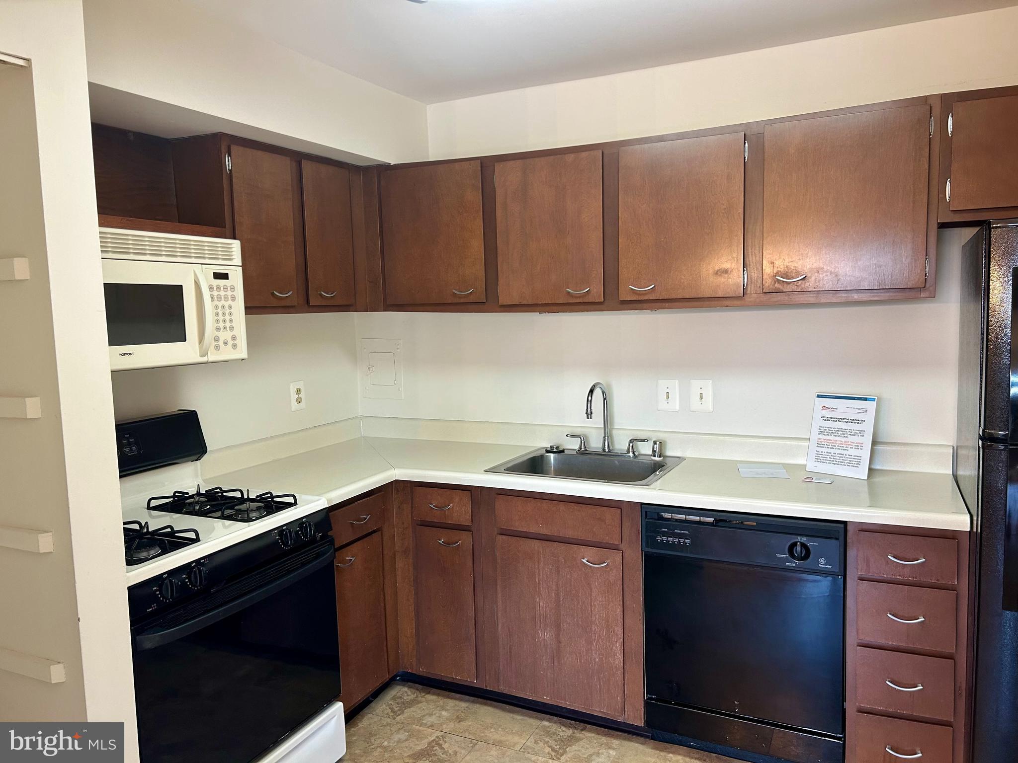 SEVERN HOUSE - Residential Lease