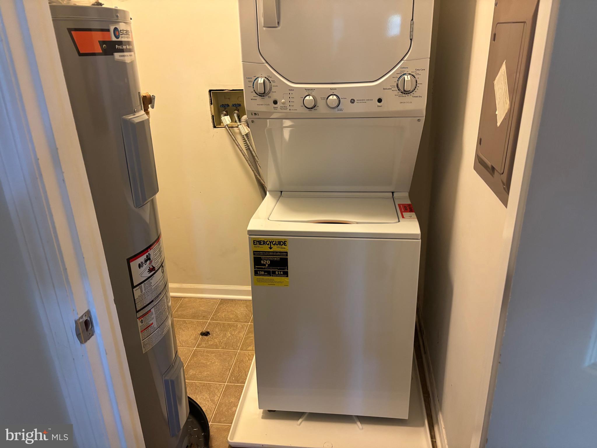 RIVERSIDE - Residential Lease