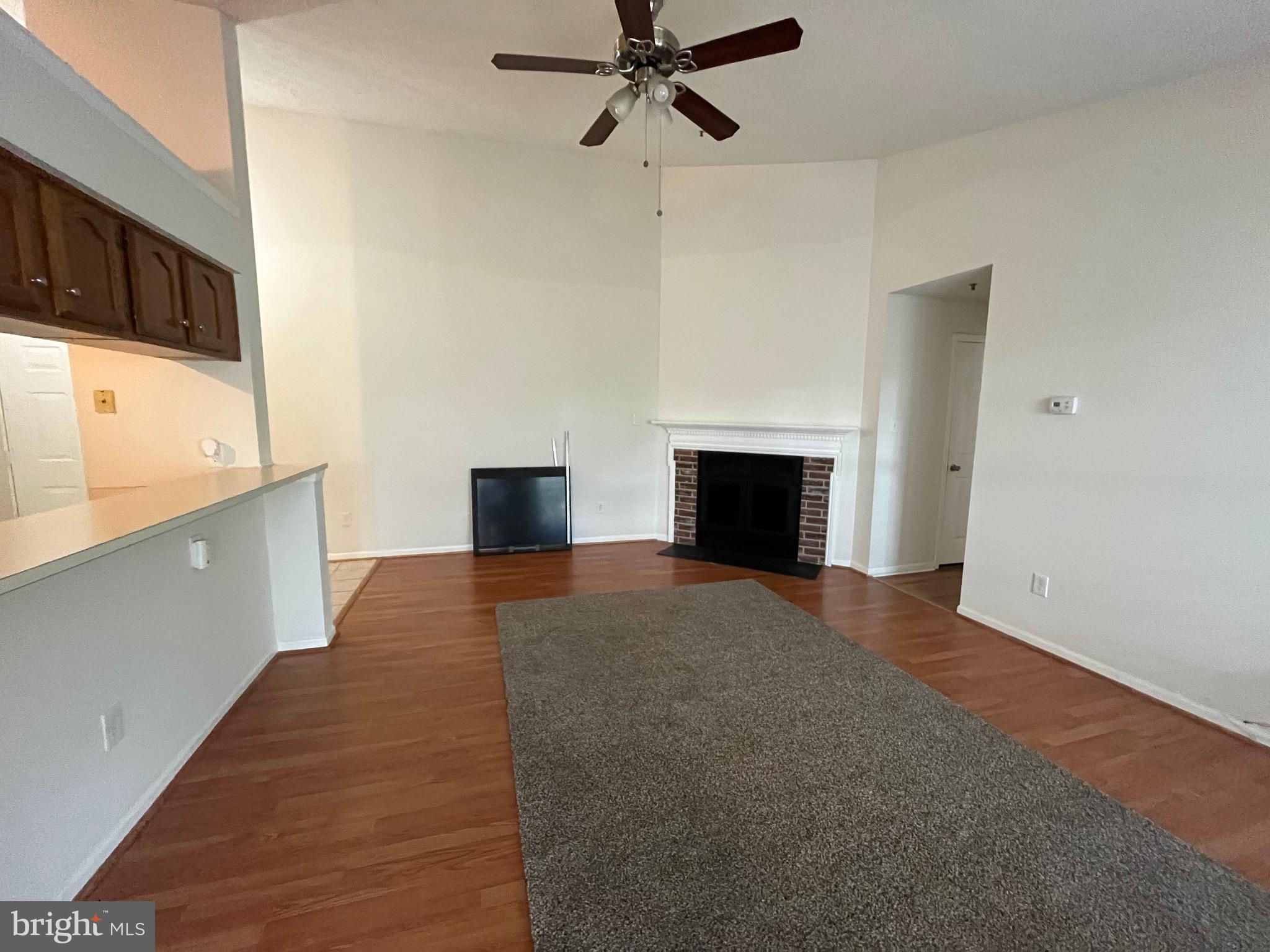 RIVERSIDE - Residential Lease