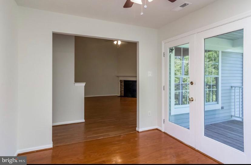 RIVERSIDE - Residential Lease