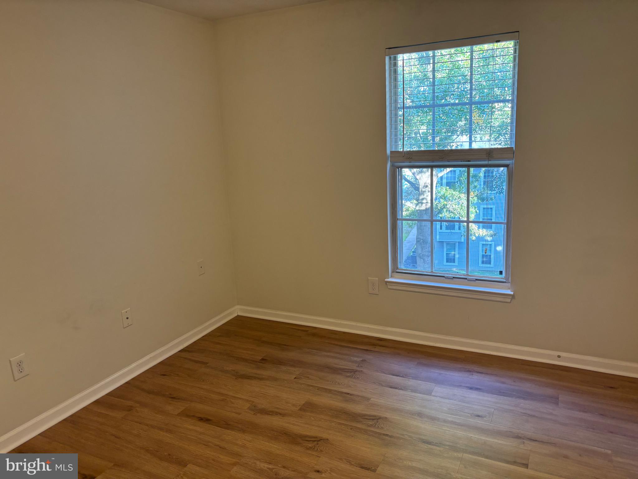 RIVERSIDE - Residential Lease