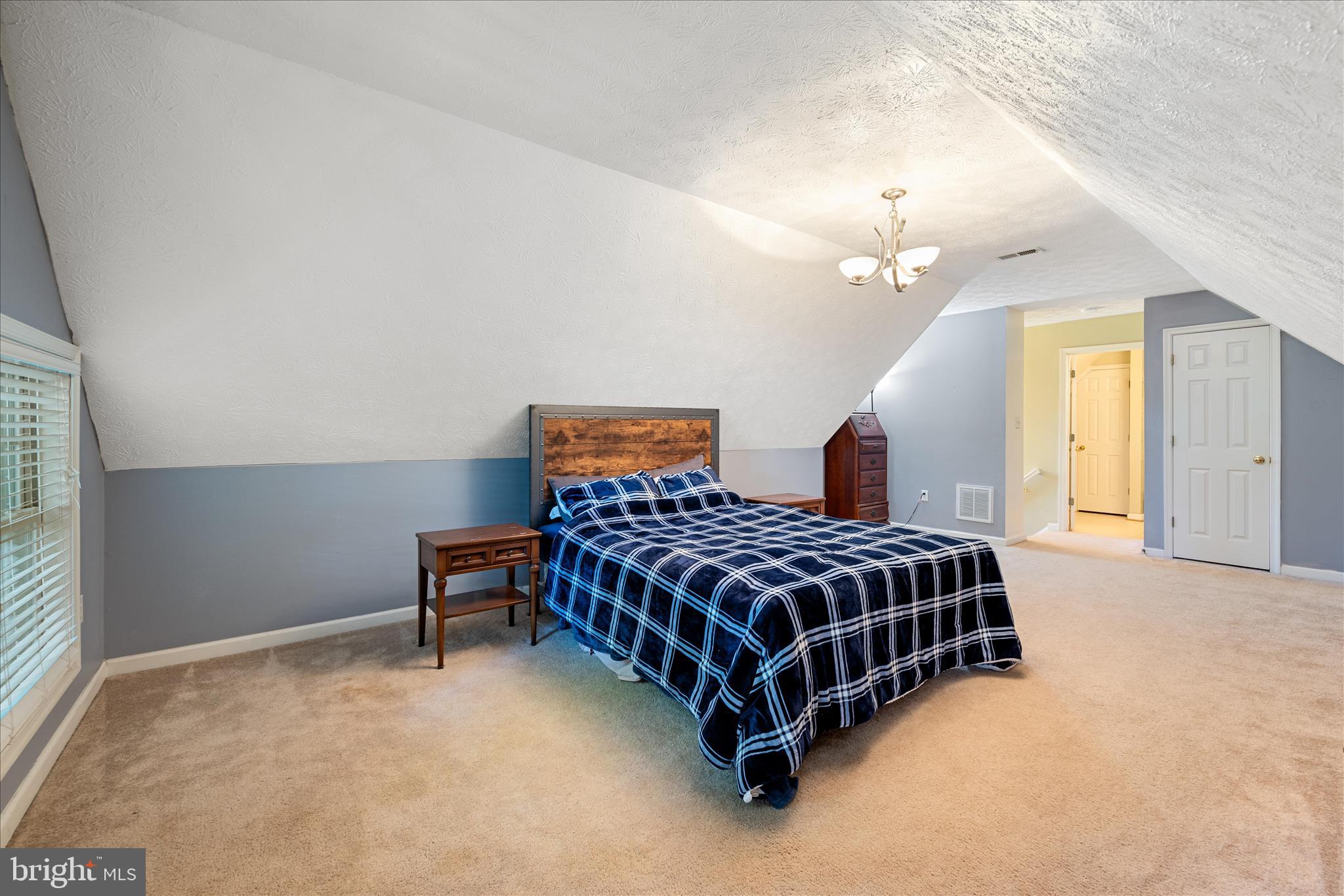 HIGH KNOB - Residential