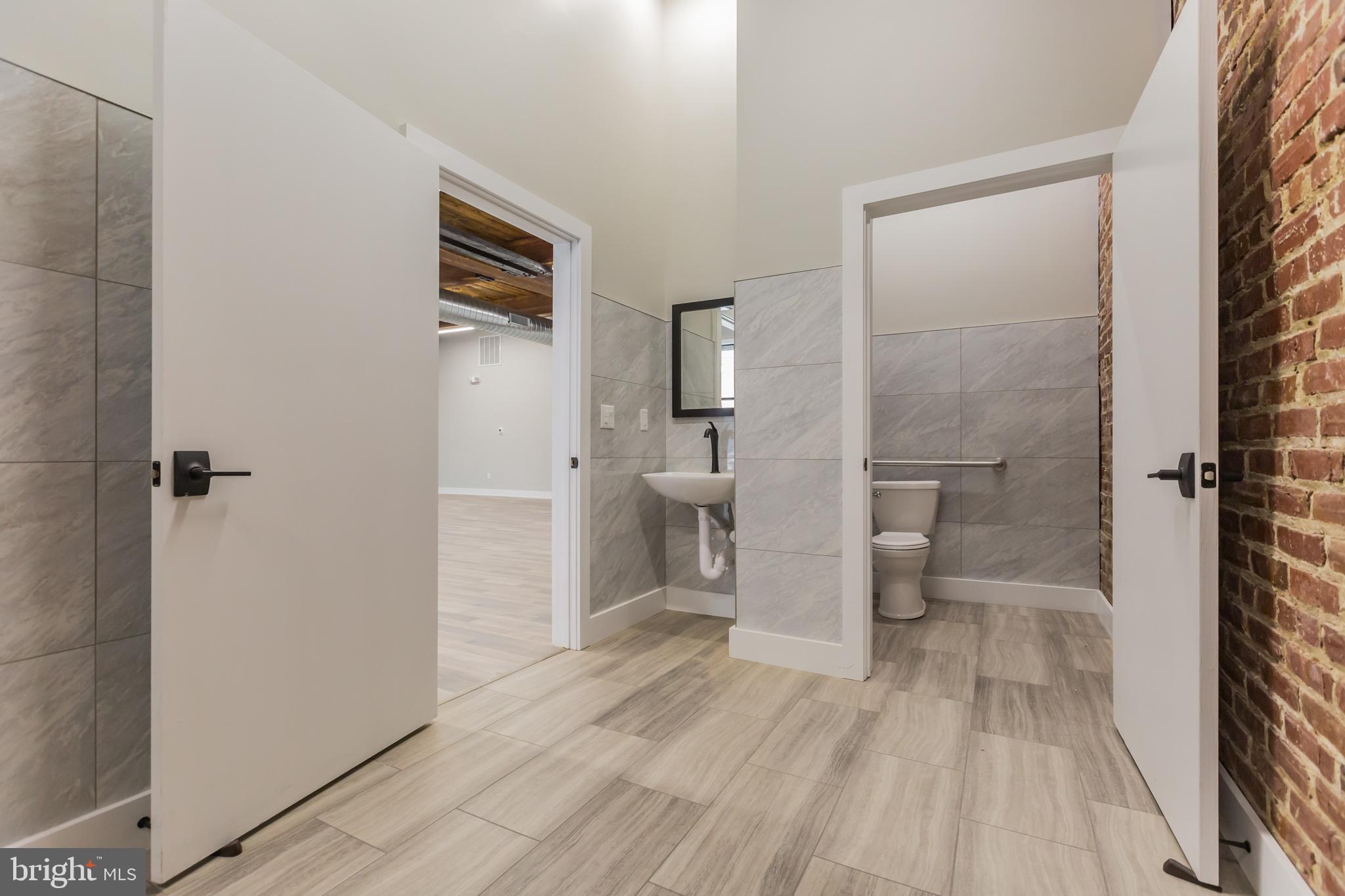 FISHTOWN - Commercial Lease
