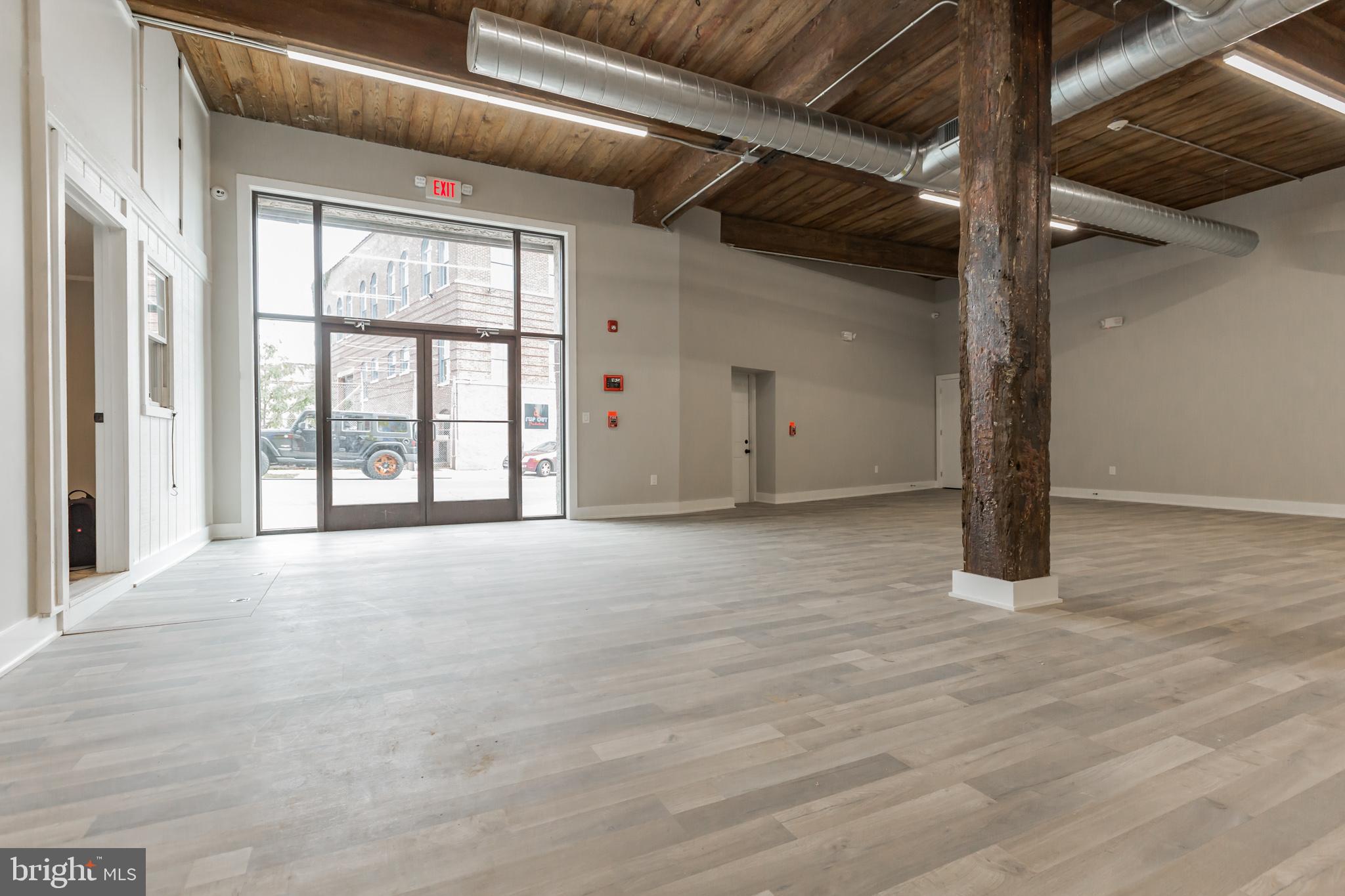 FISHTOWN - Commercial Lease