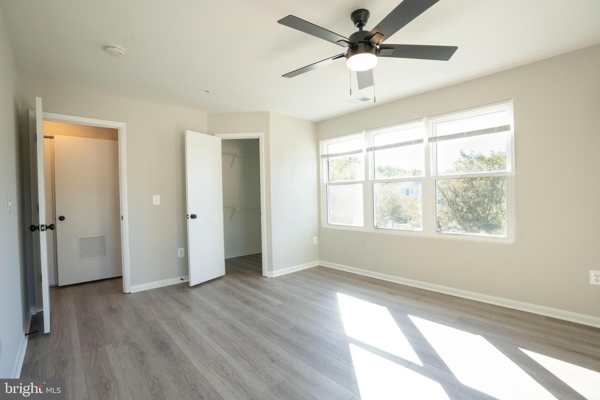ANNAPOLIS OVERLOOK - Residential Lease