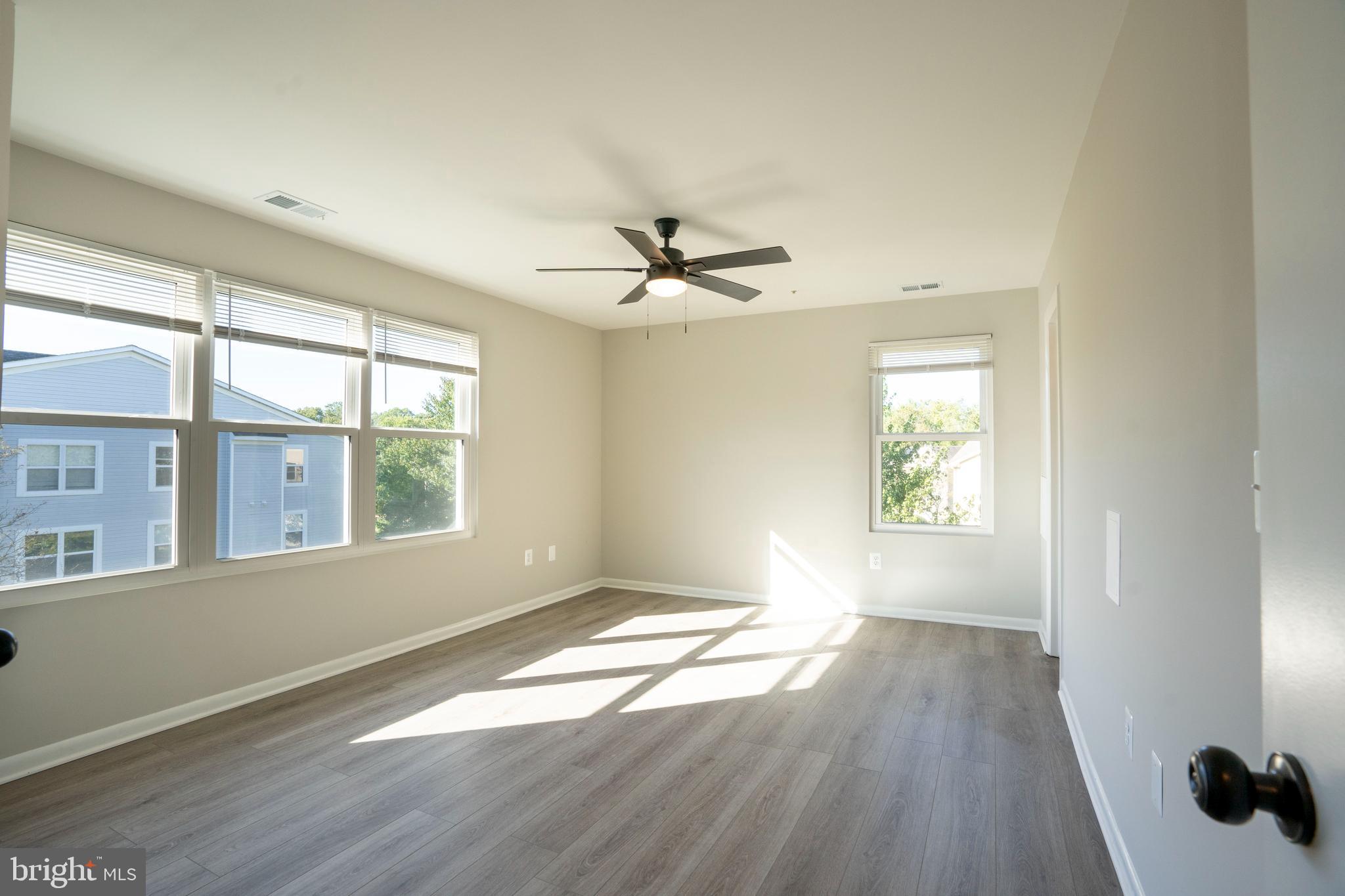ANNAPOLIS OVERLOOK - Residential Lease