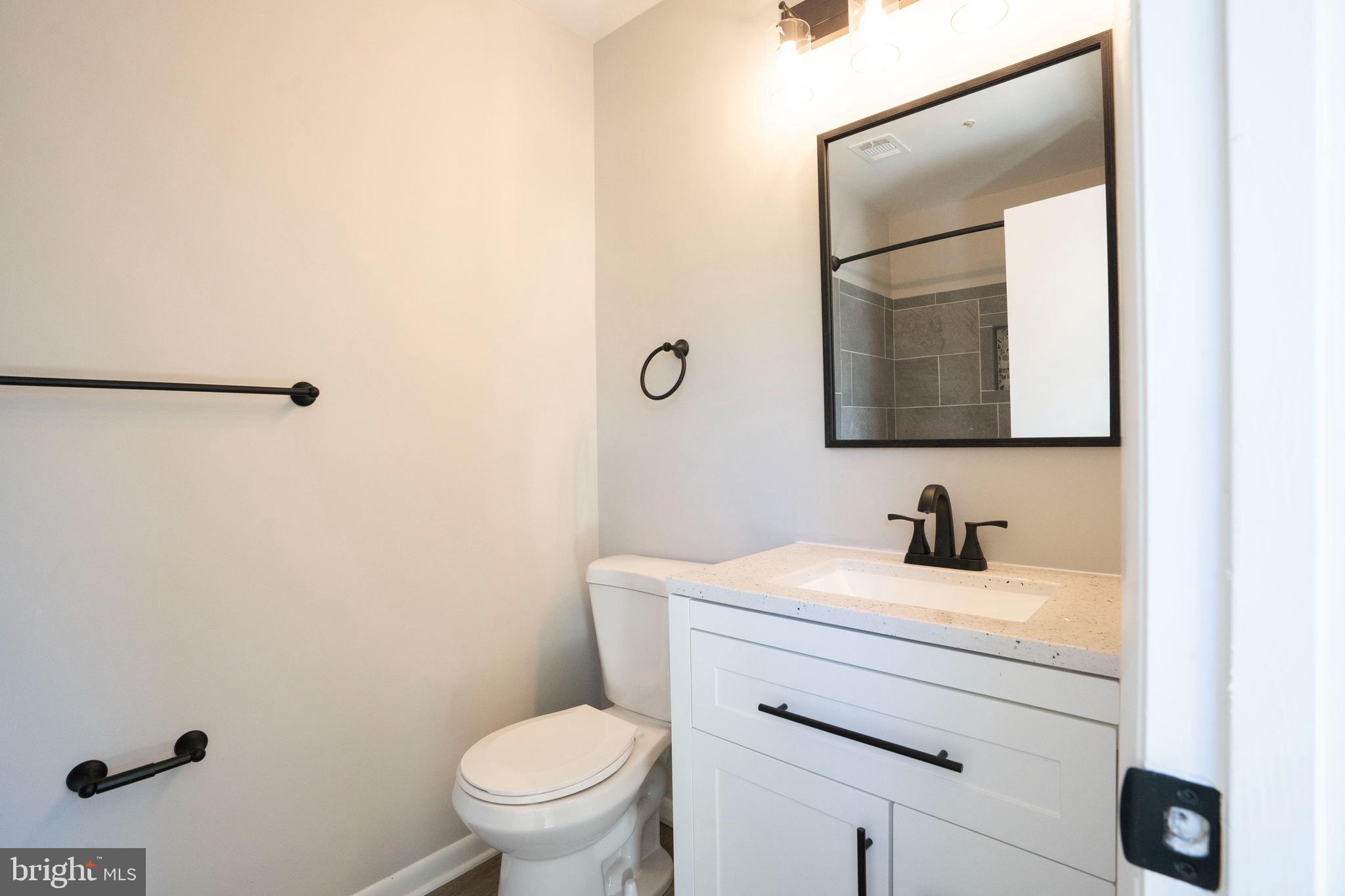 ANNAPOLIS OVERLOOK - Residential Lease